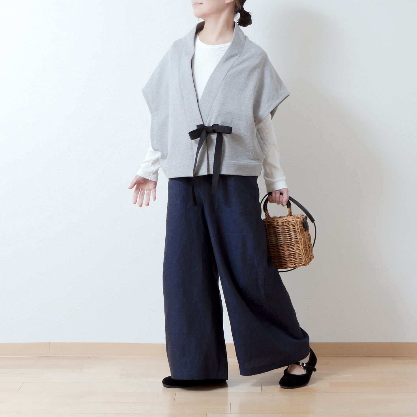 Cotton fleece half shawl vest with ribbon tape/top gray