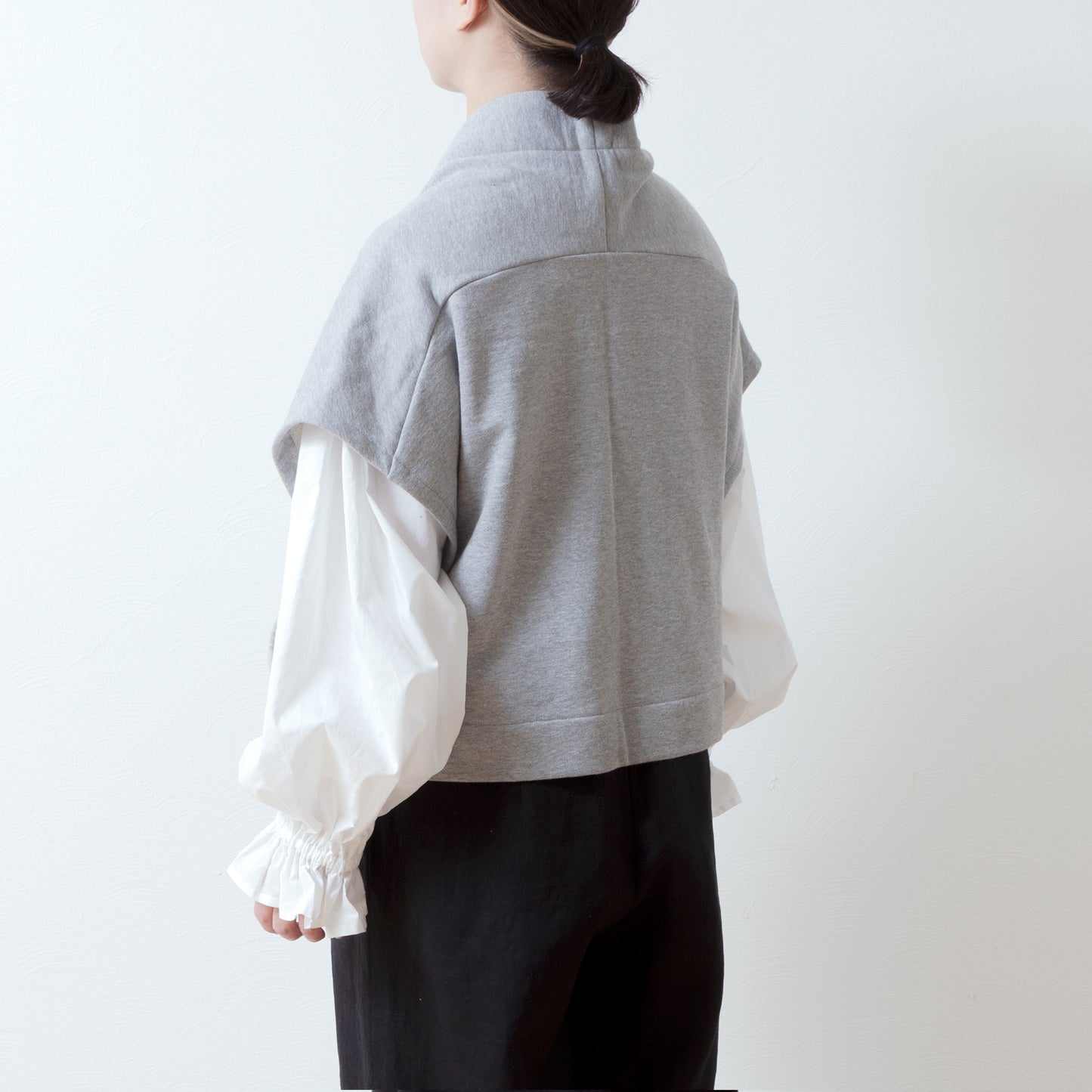 Cotton fleece half shawl vest with ribbon tape/top gray