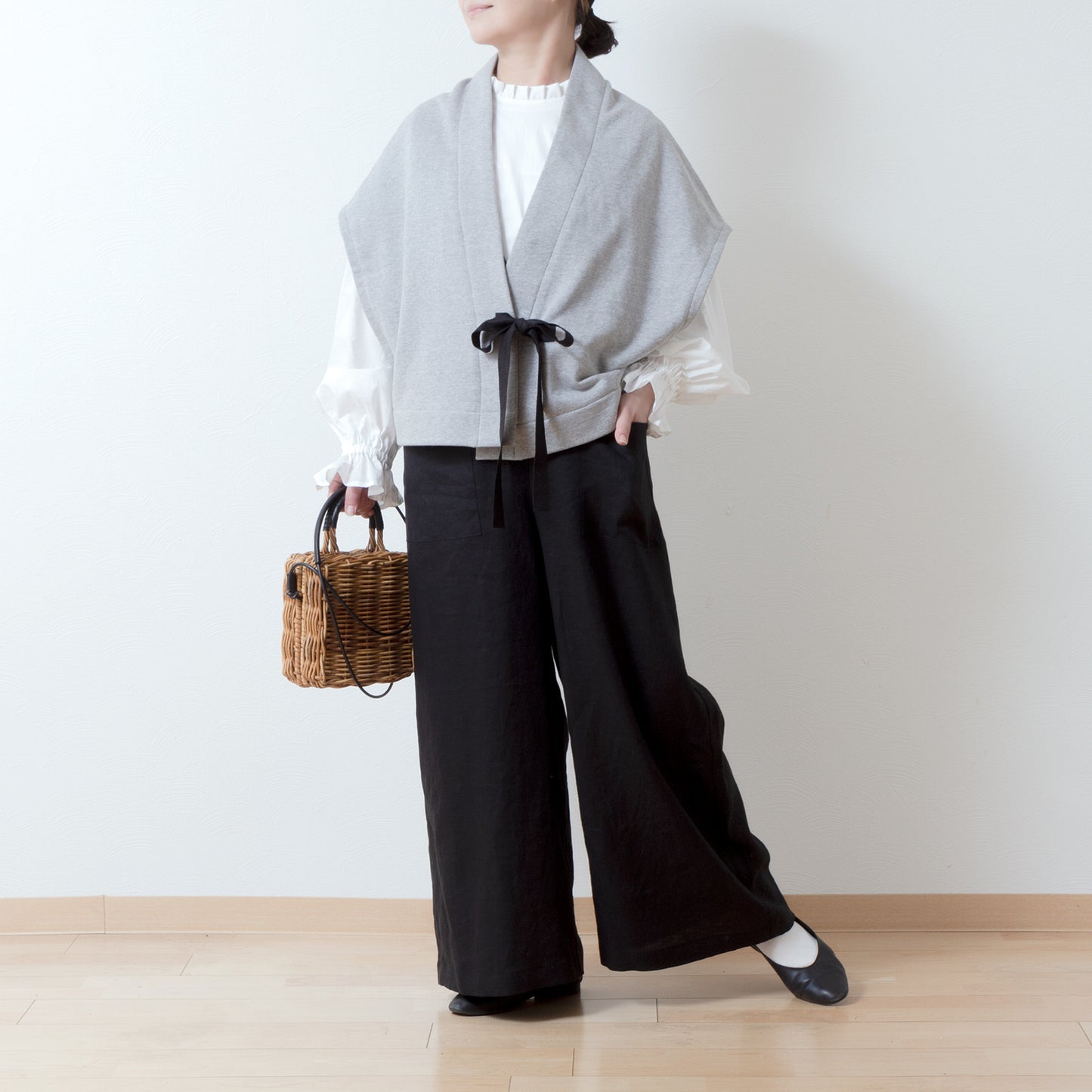 Cotton fleece half shawl vest with ribbon tape/top gray