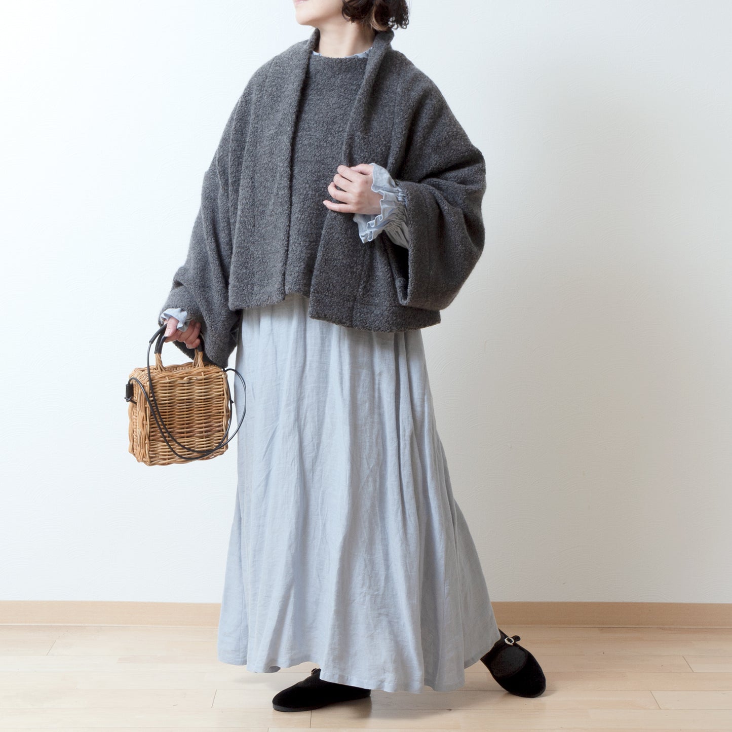 High-quality wool boa French sleeve A-line vest/Top gray