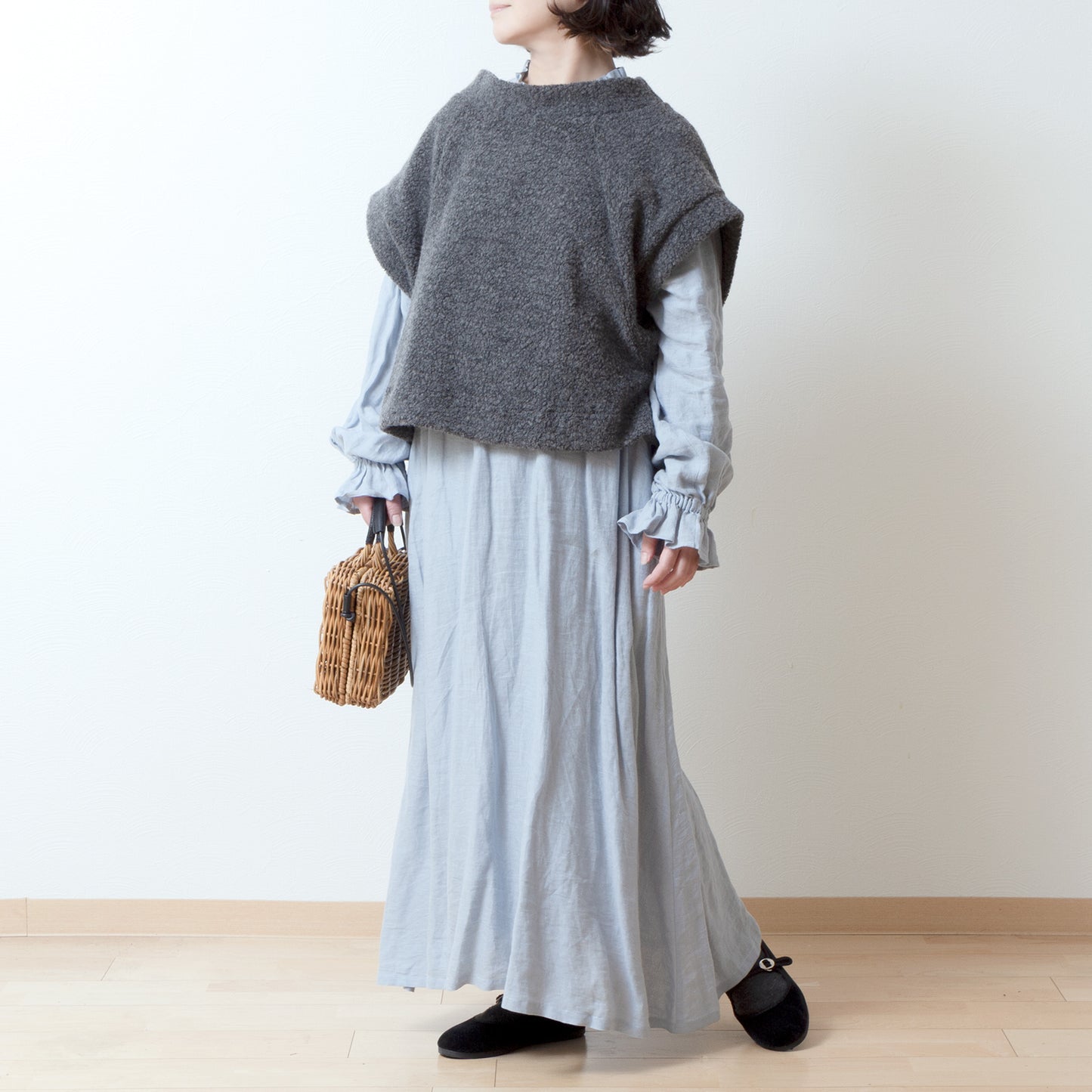 High-quality wool boa French sleeve A-line vest/Top gray