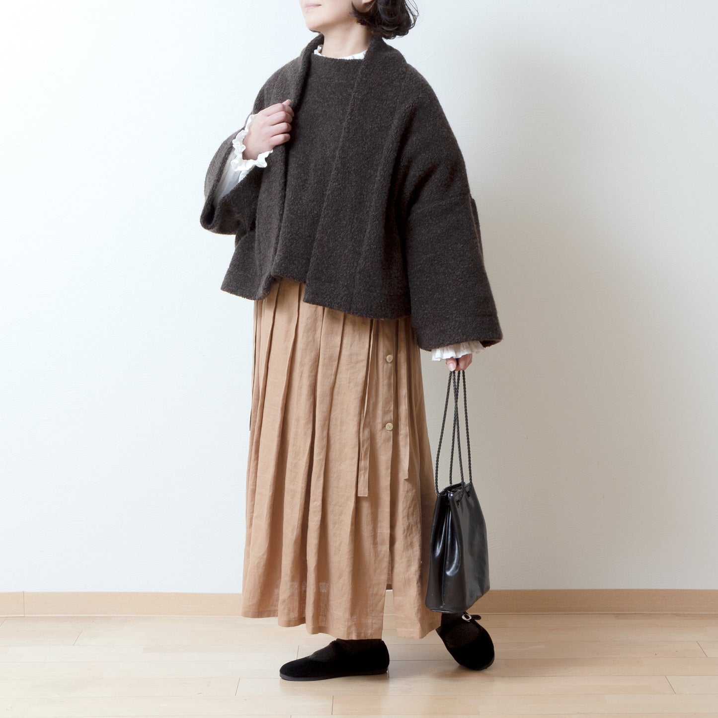 High-quality wool boa French sleeve A-line vest/dark brown