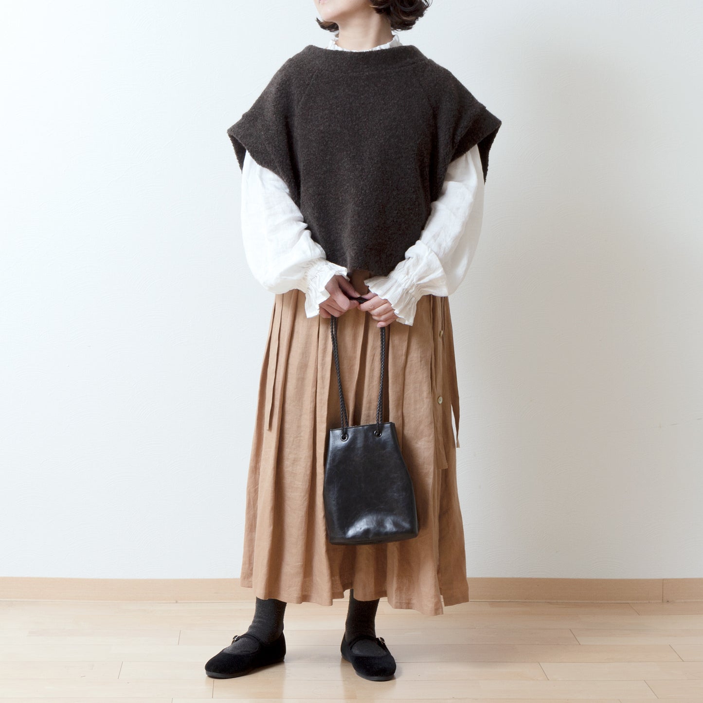 High-quality wool boa French sleeve A-line vest/dark brown