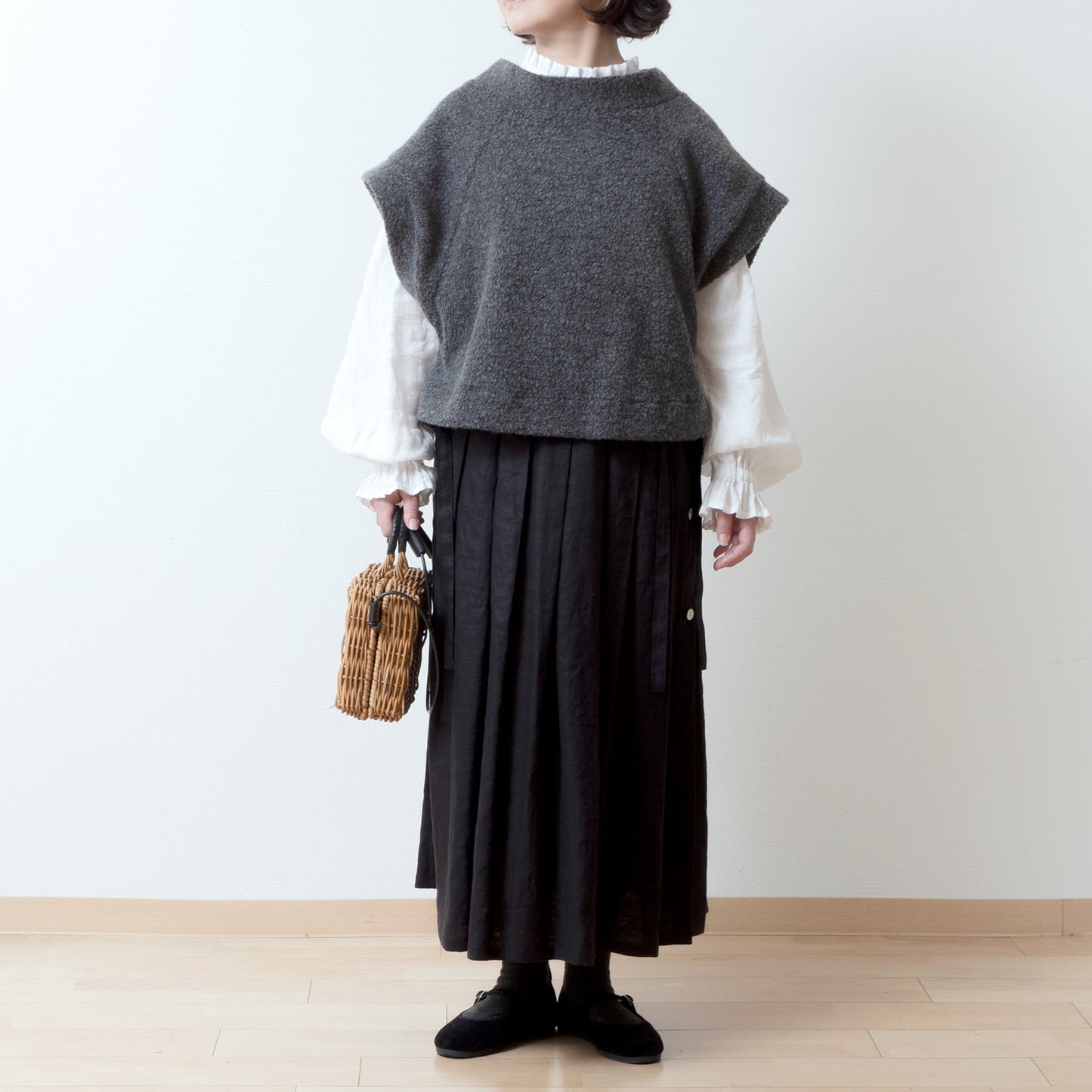 High-quality wool boa French sleeve A-line vest/Top gray
