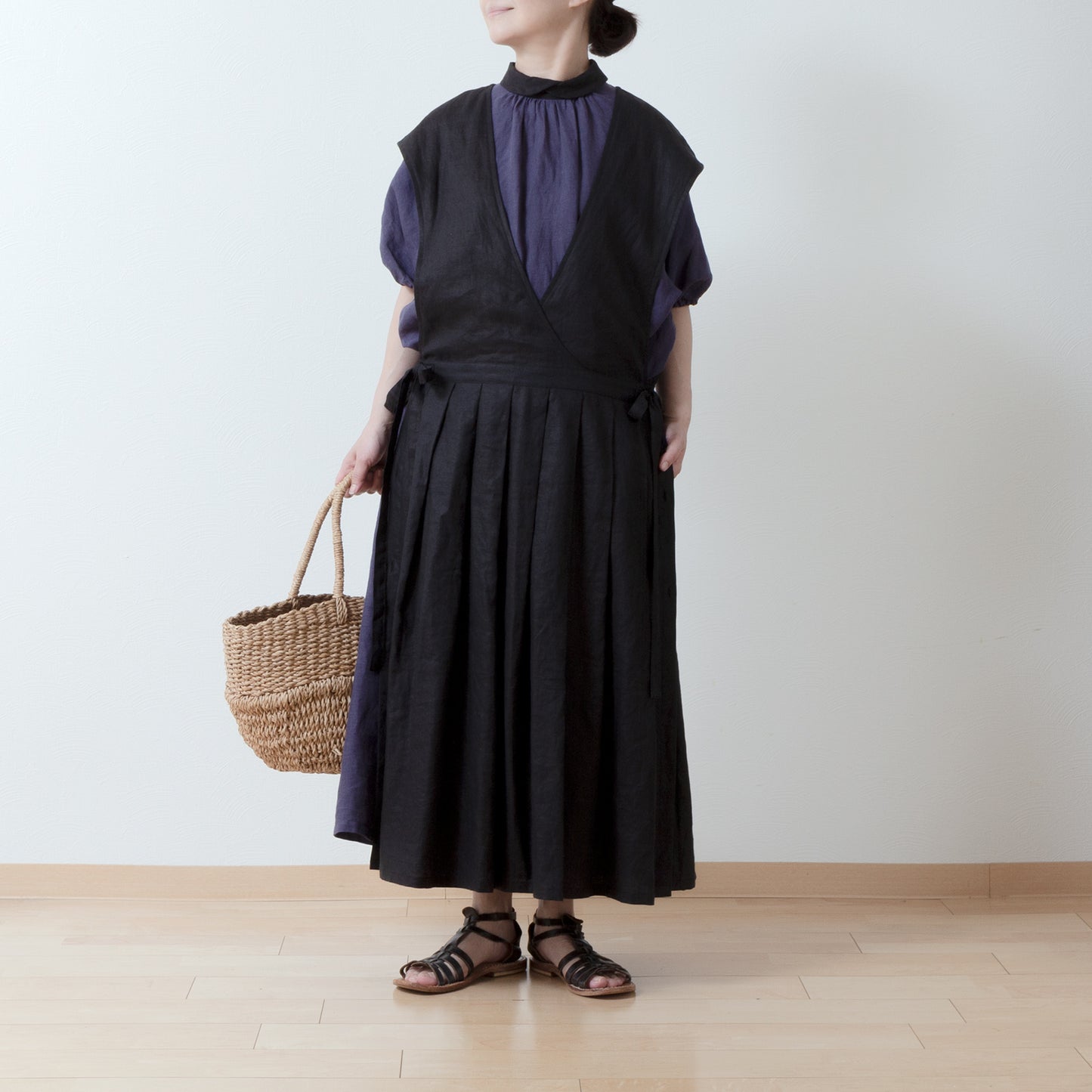 Clerical collar is elegant and cute for adults. Back covered button, voluminous 5/4 sleeve French linen A-line dress / Purple Navy Clerical
