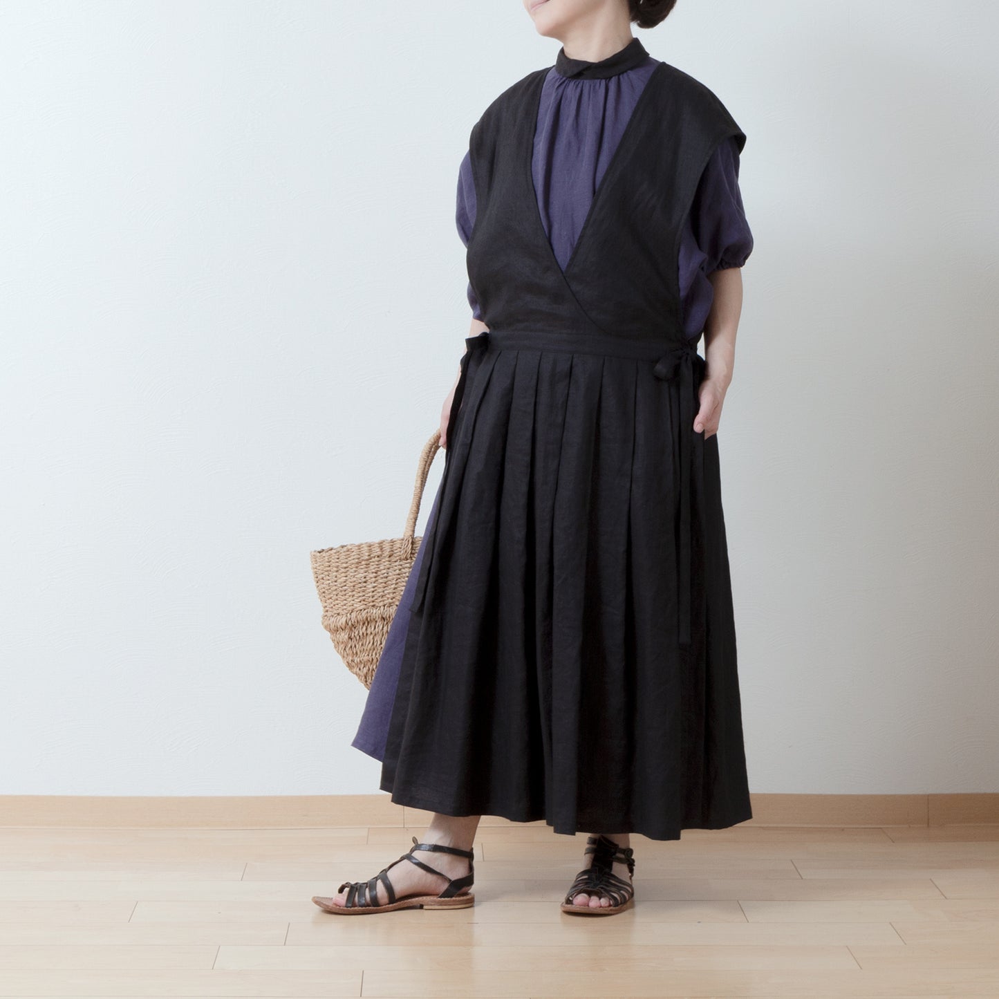 Clerical collar is elegant and cute for adults. Back covered button, voluminous 5/4 sleeve French linen A-line dress / Purple Navy Clerical