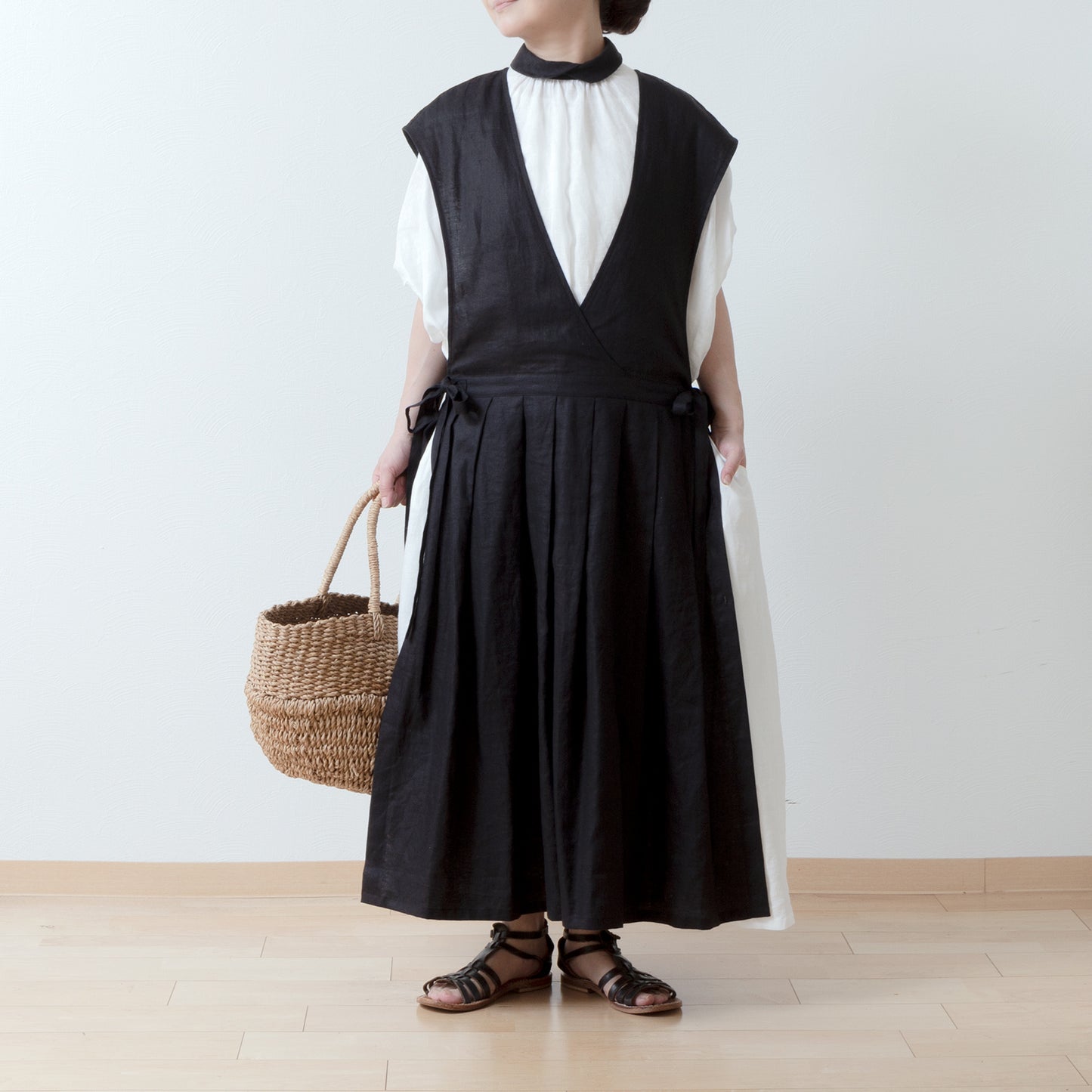 Clerical collar is elegant and cute for adults. Back covered button, voluminous 5/4 sleeve French linen A-line dress / White Clerical