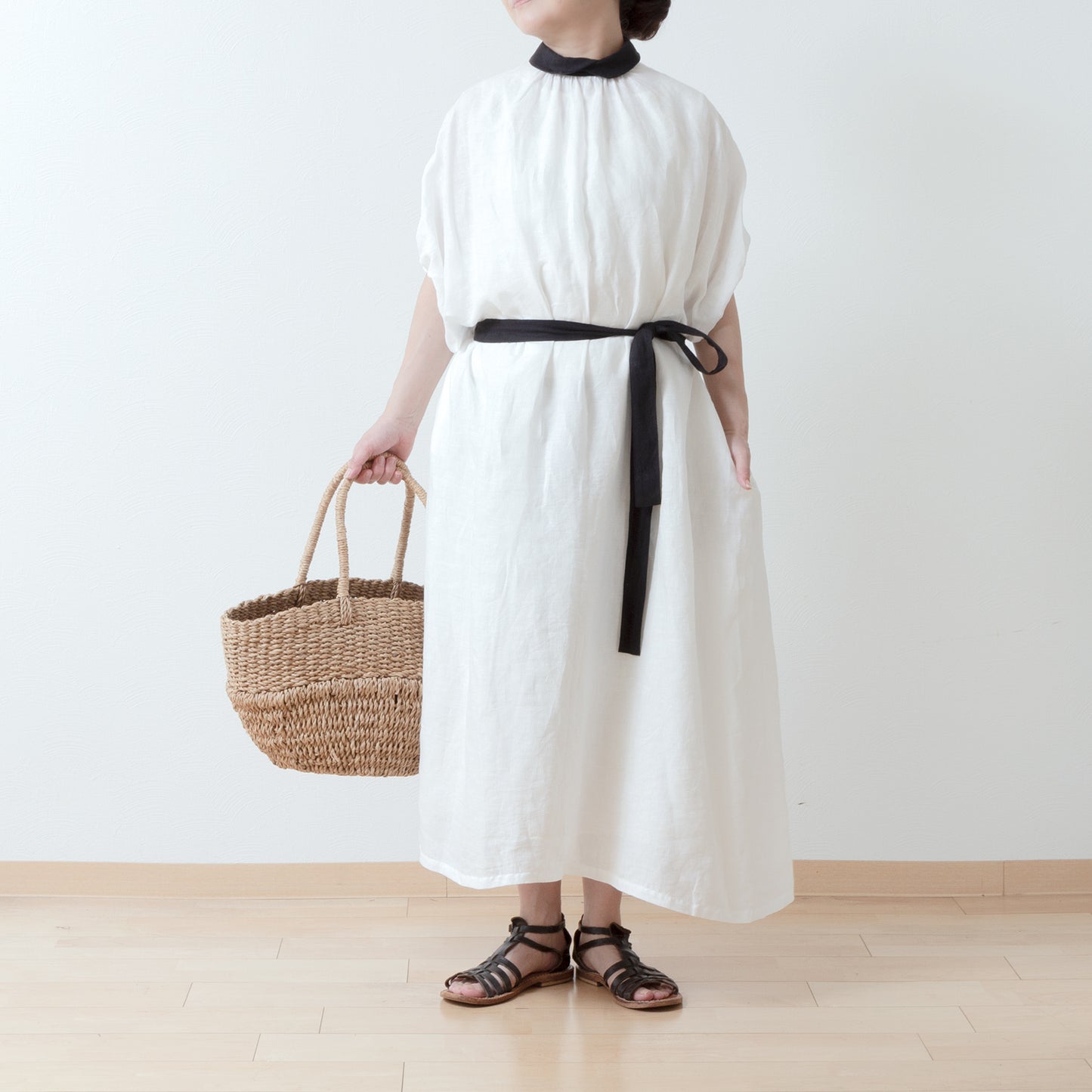 Clerical collar is elegant and cute for adults. Back covered button, voluminous 5/4 sleeve French linen A-line dress / White Clerical