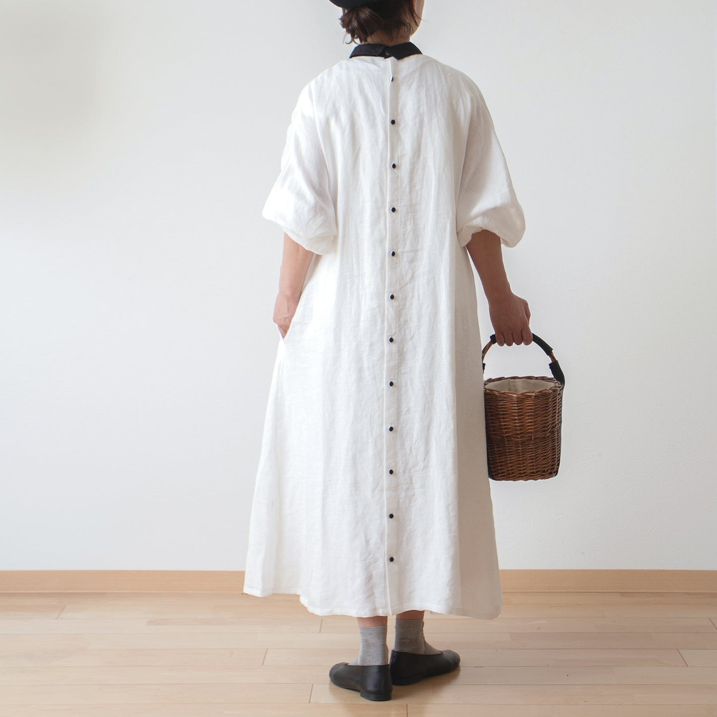 A classy and cute French linen A-line dress with clerical collar, voluminous sleeves and back covered buttons / White Clerical