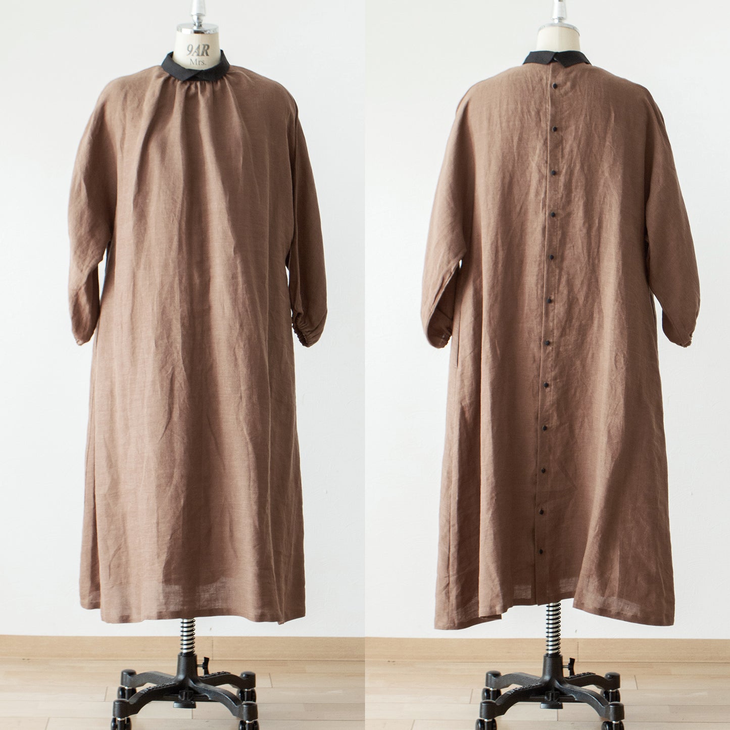 優雅成熟可愛的牧師領,背面有紐扣,袖子寬大,採用法國亞麻 A 字裙/駝色牧師