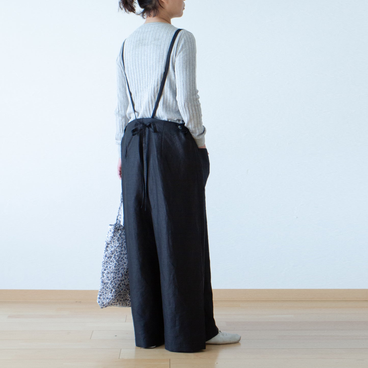 成人寬鬆可愛工裝褲 - 亞麻色/黑色