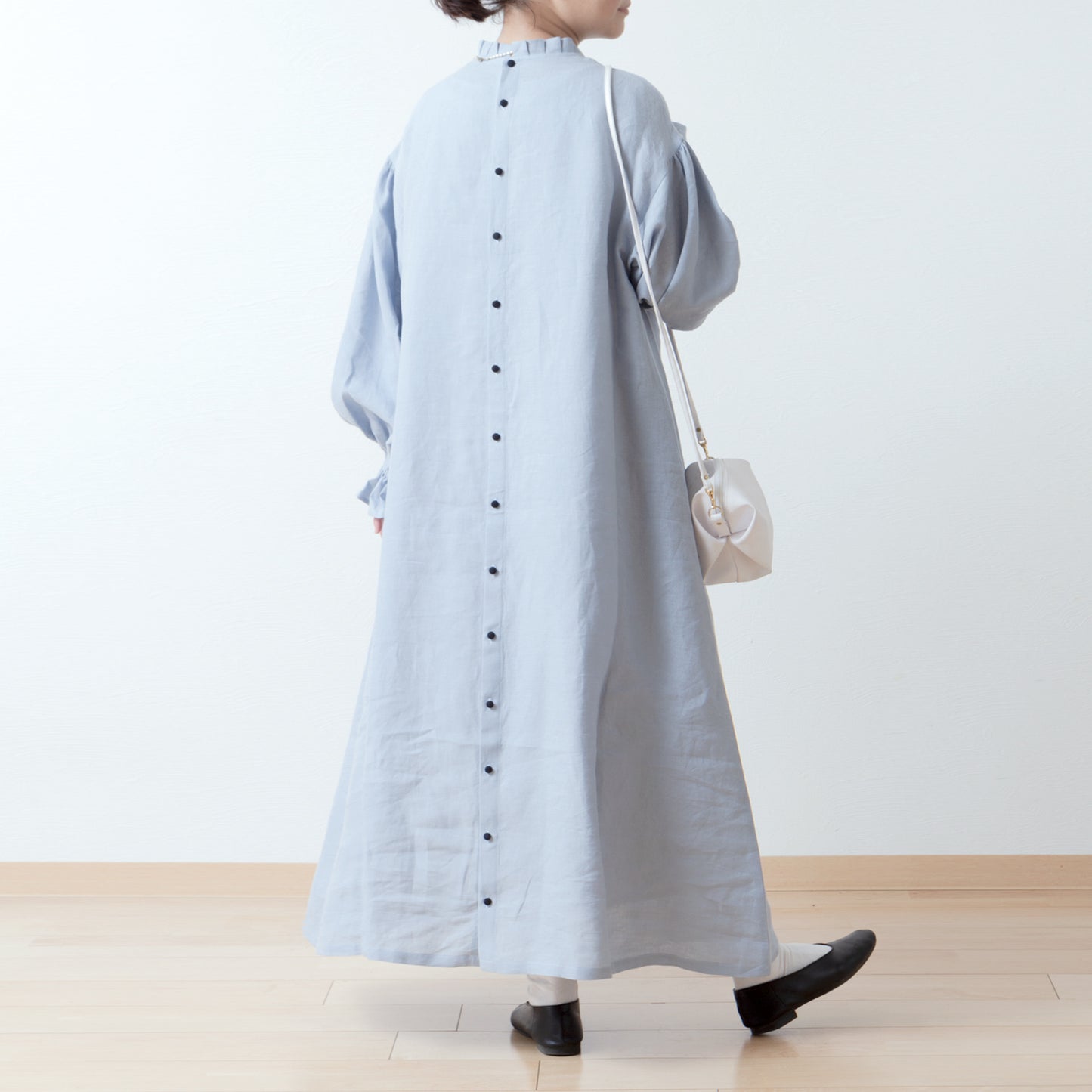 優雅的褶邊領 *非常適合儀式* 背扣褶袖 A 字形亞麻連身裙/淡藍色