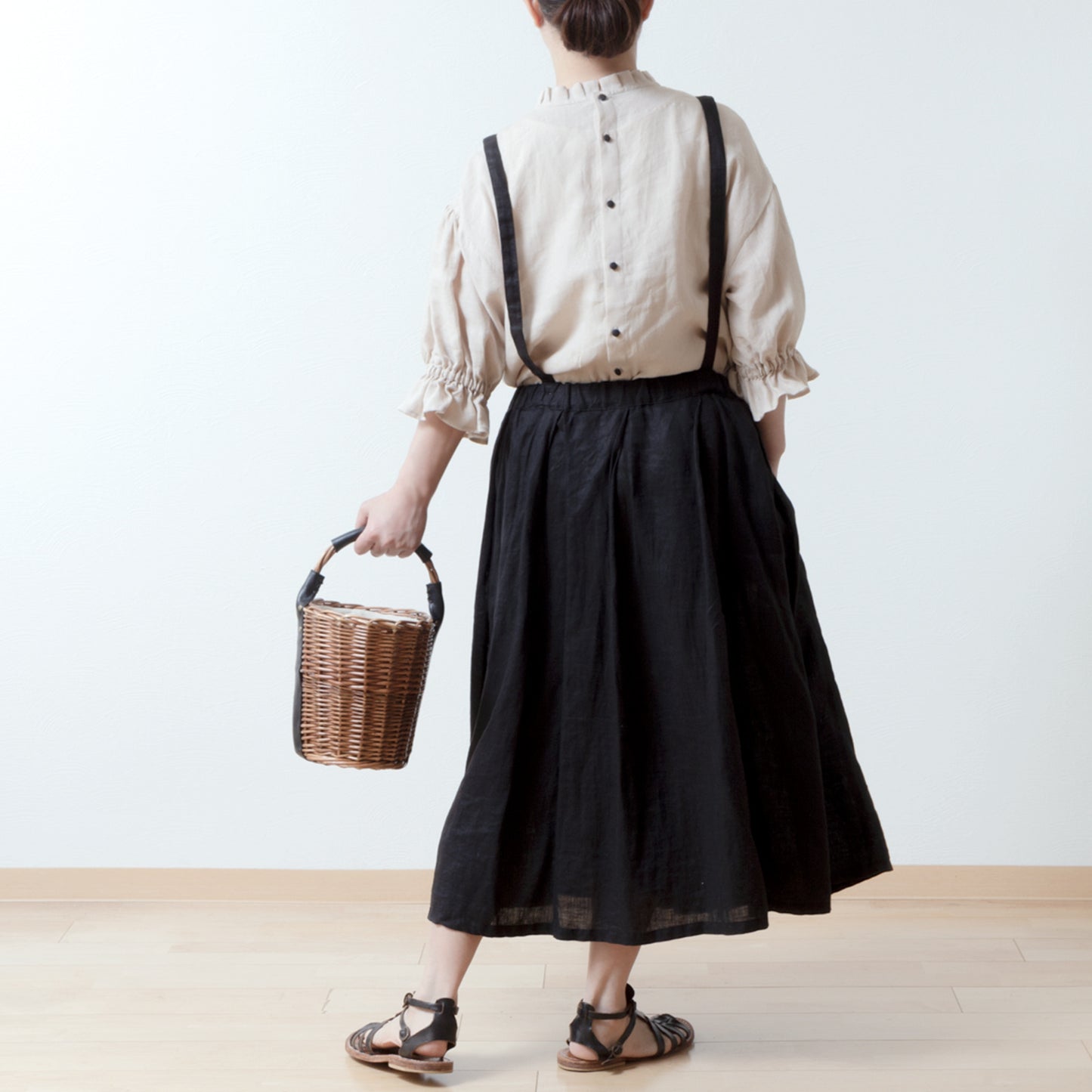 Elegant tuck frill collar *Perfect for ceremonies* Back covered button gathered sleeve linen blouse 5/8 sleeve/beige