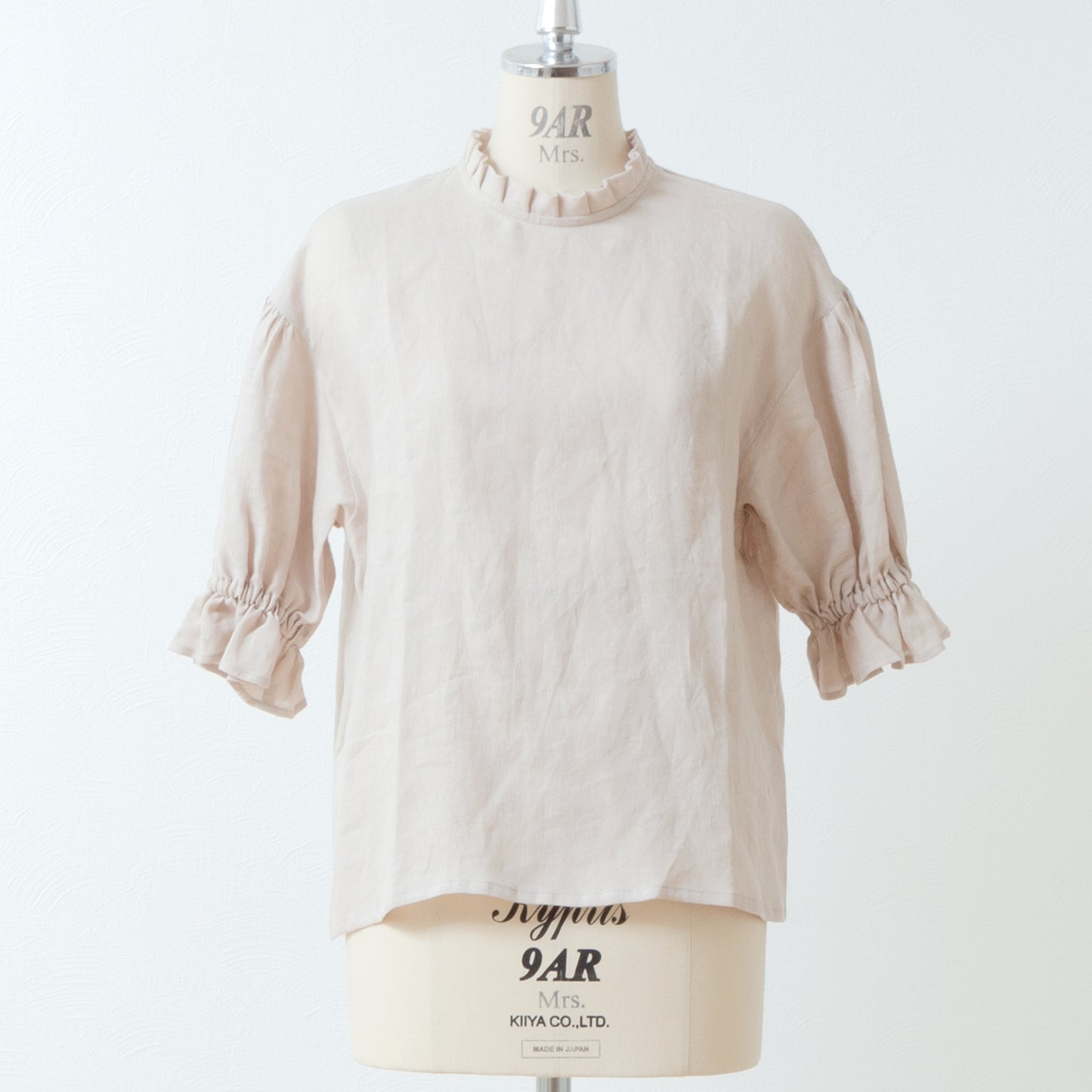 Elegant tuck frill collar *Perfect for ceremonies* Back covered button gathered sleeve linen blouse 5/8 sleeve/beige
