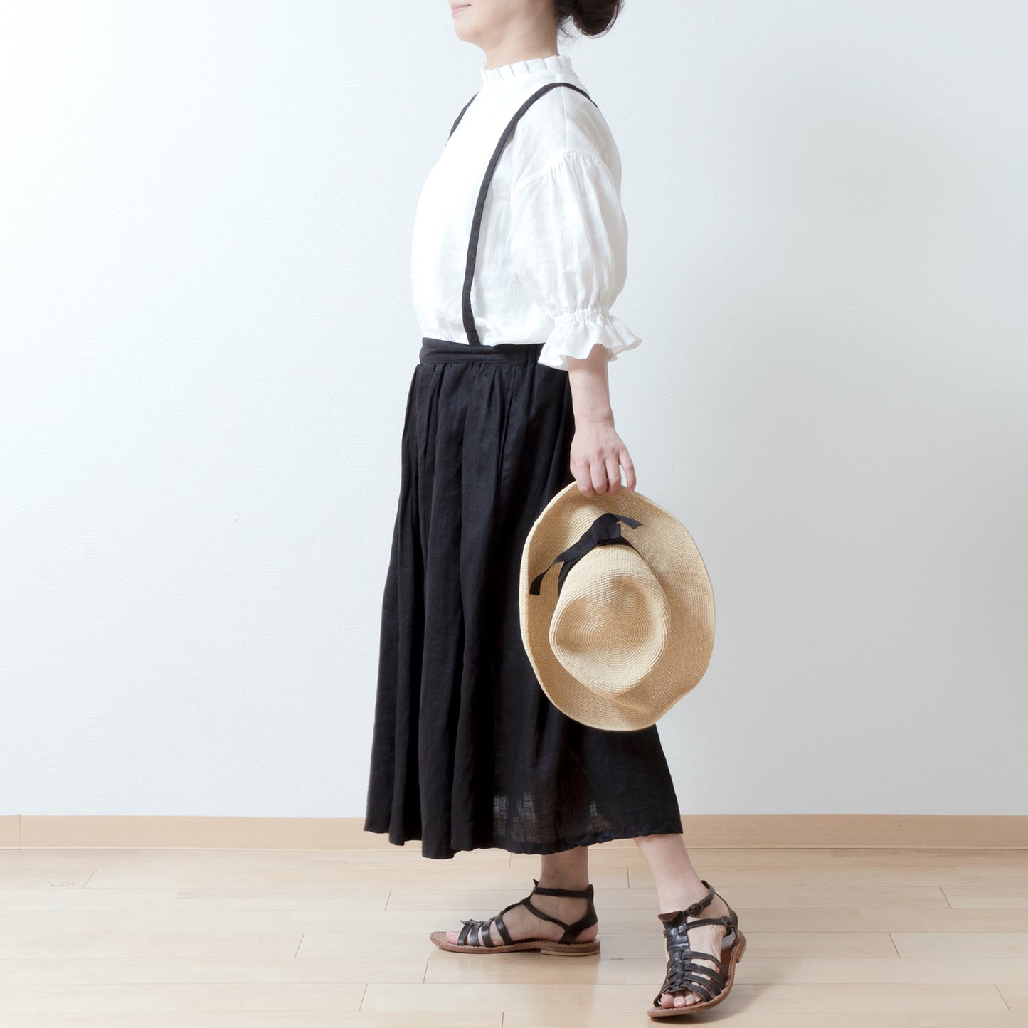 Elegant tuck frill collar *Perfect for ceremonies* Back covered button gathered sleeve linen blouse 5/8 sleeve/off white
