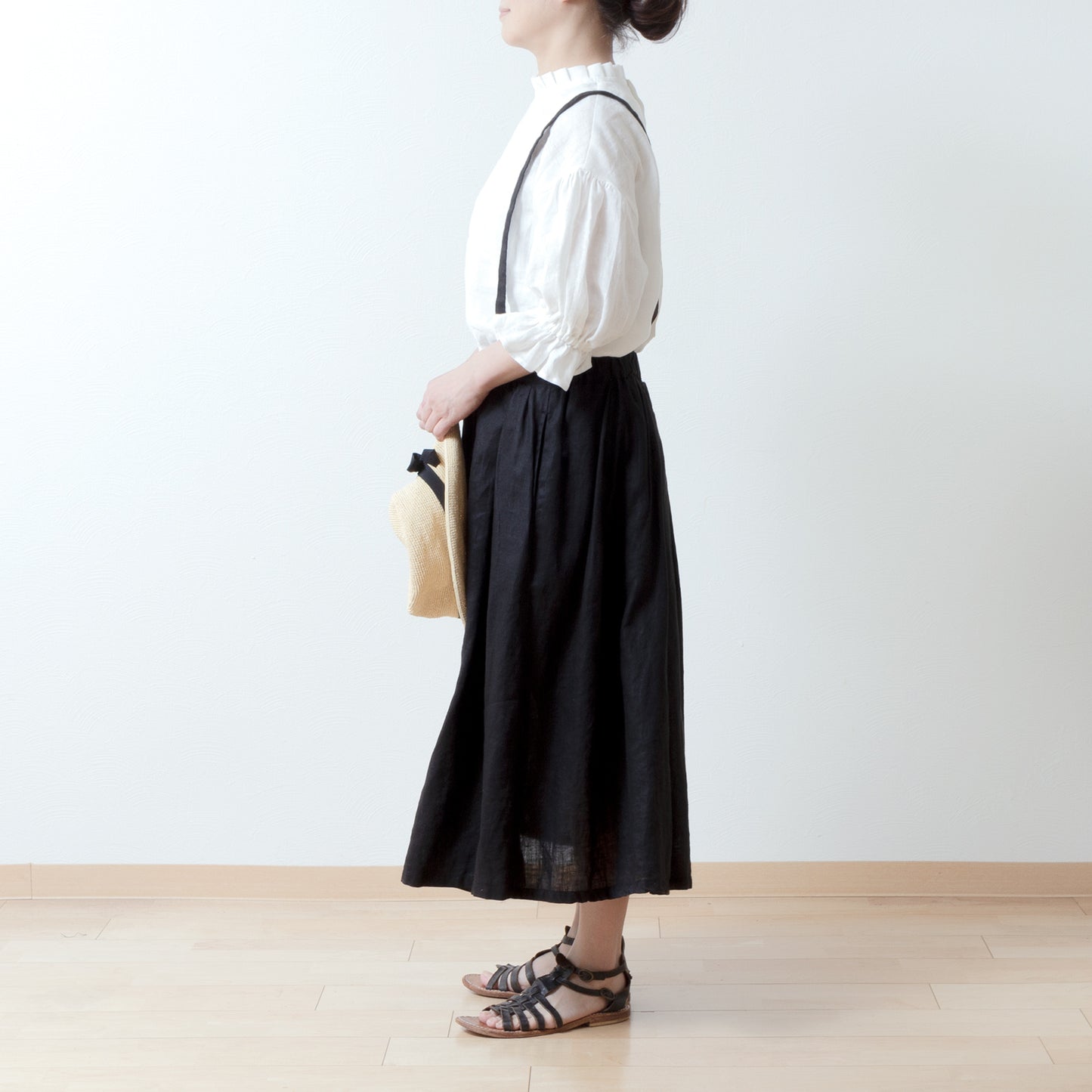 Elegant tuck frill collar *Perfect for ceremonies* Back covered button gathered sleeve linen blouse 5/8 sleeve/off white