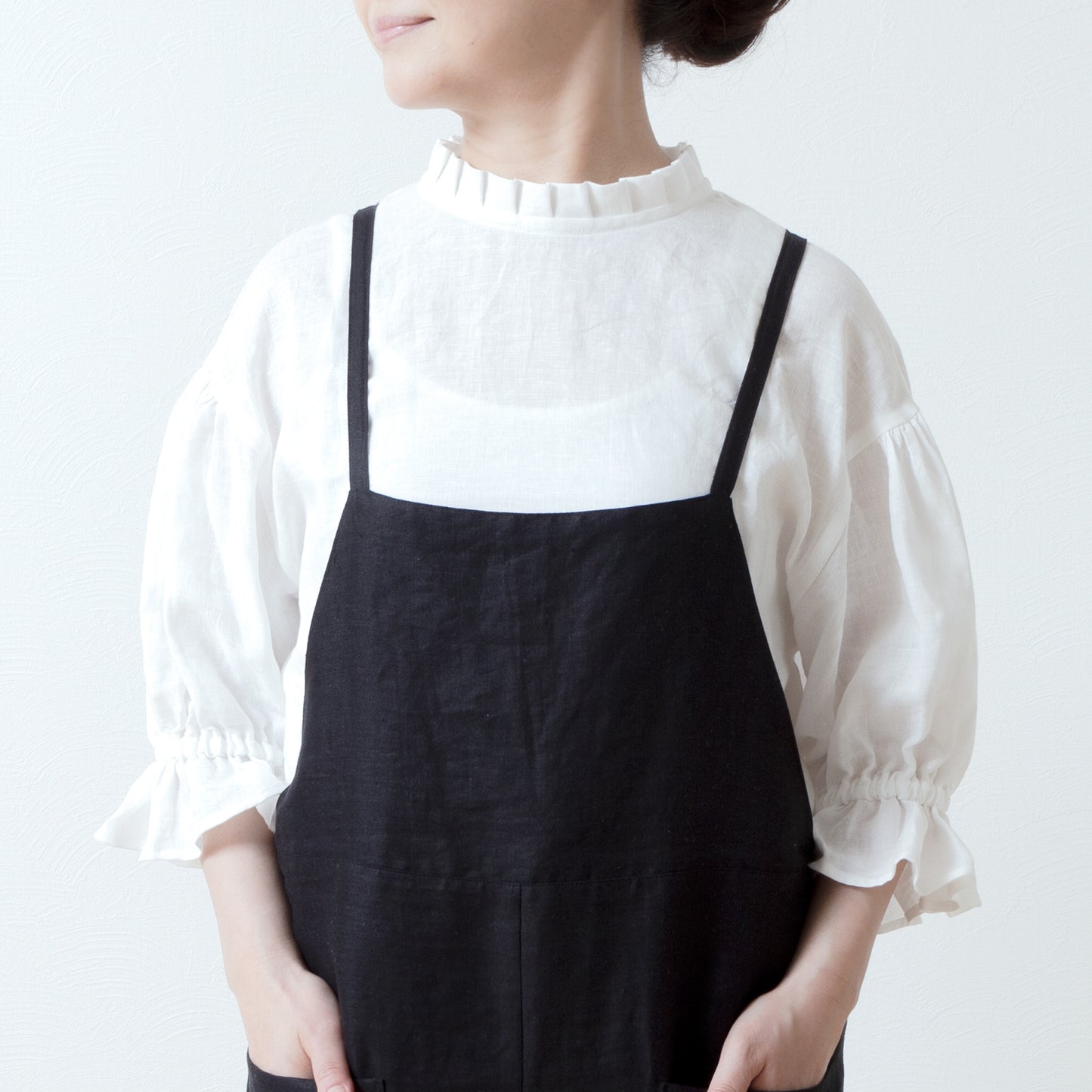 Elegant tuck frill collar *Perfect for ceremonies* Back covered button gathered sleeve linen blouse 5/8 sleeve/off white