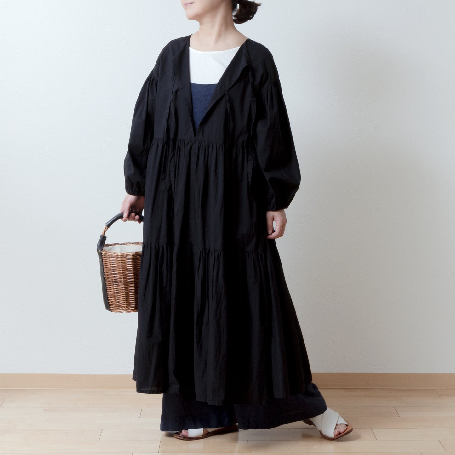 褶皺豐富的可愛成熟風多層兩用洋裝/黑色