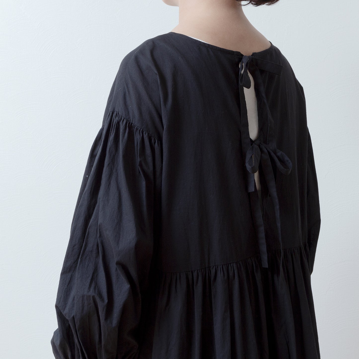 褶皺豐富的可愛成熟風多層兩用洋裝/黑色