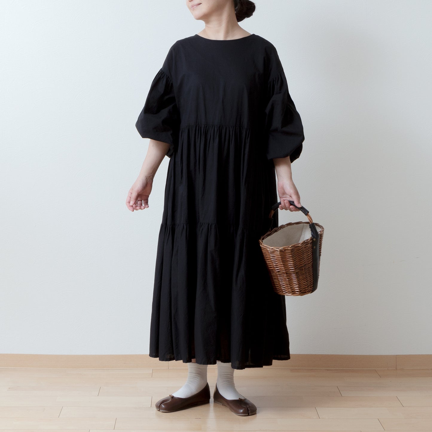 褶皺豐富的可愛成熟風多層兩用洋裝/黑色