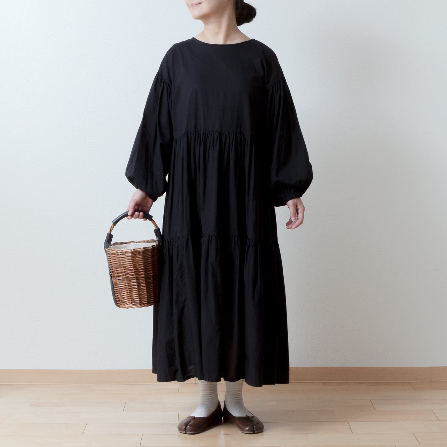 Perfect inner dress for layered outfits/Black