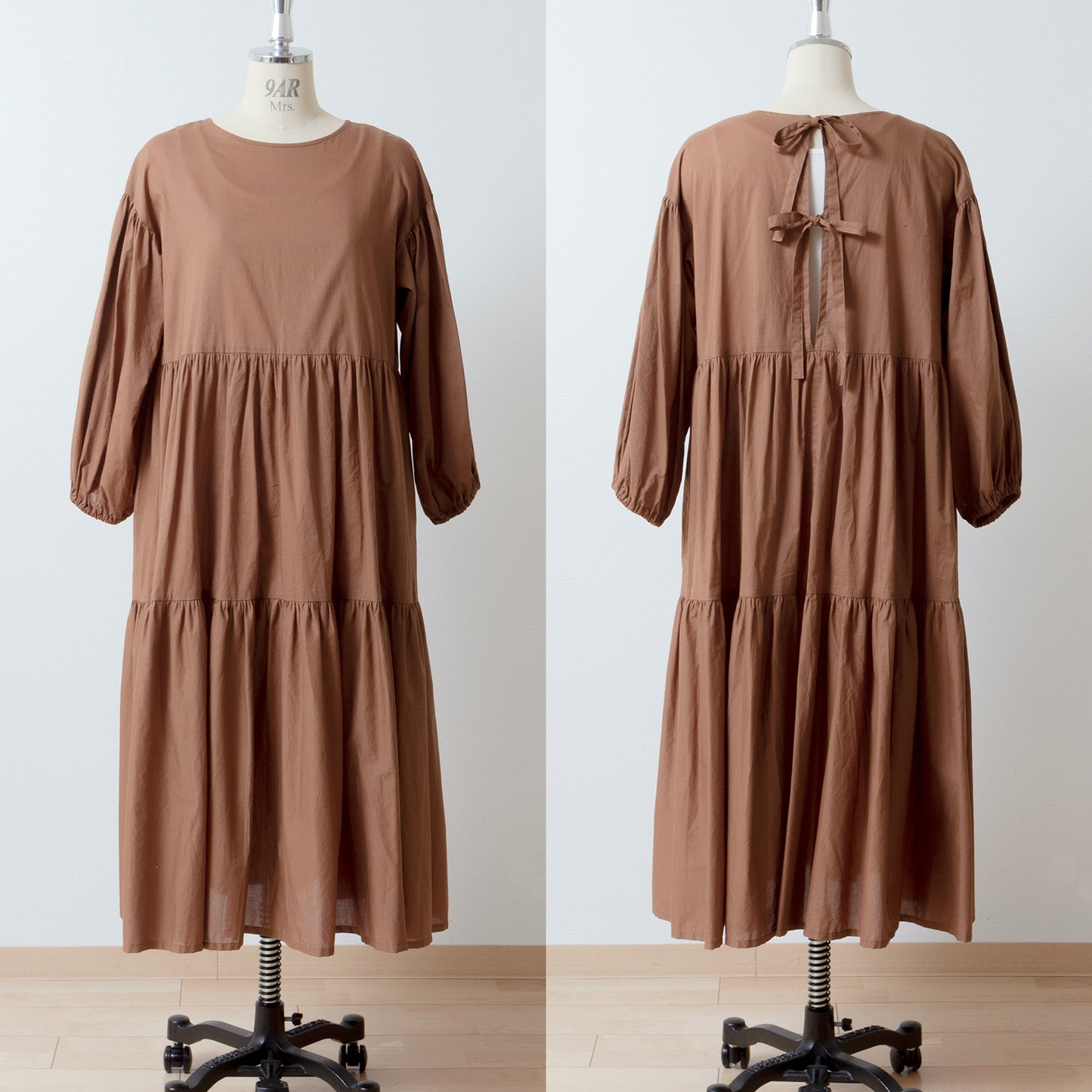 A cute and mature tiered 2-way dress with plenty of gathers / camel