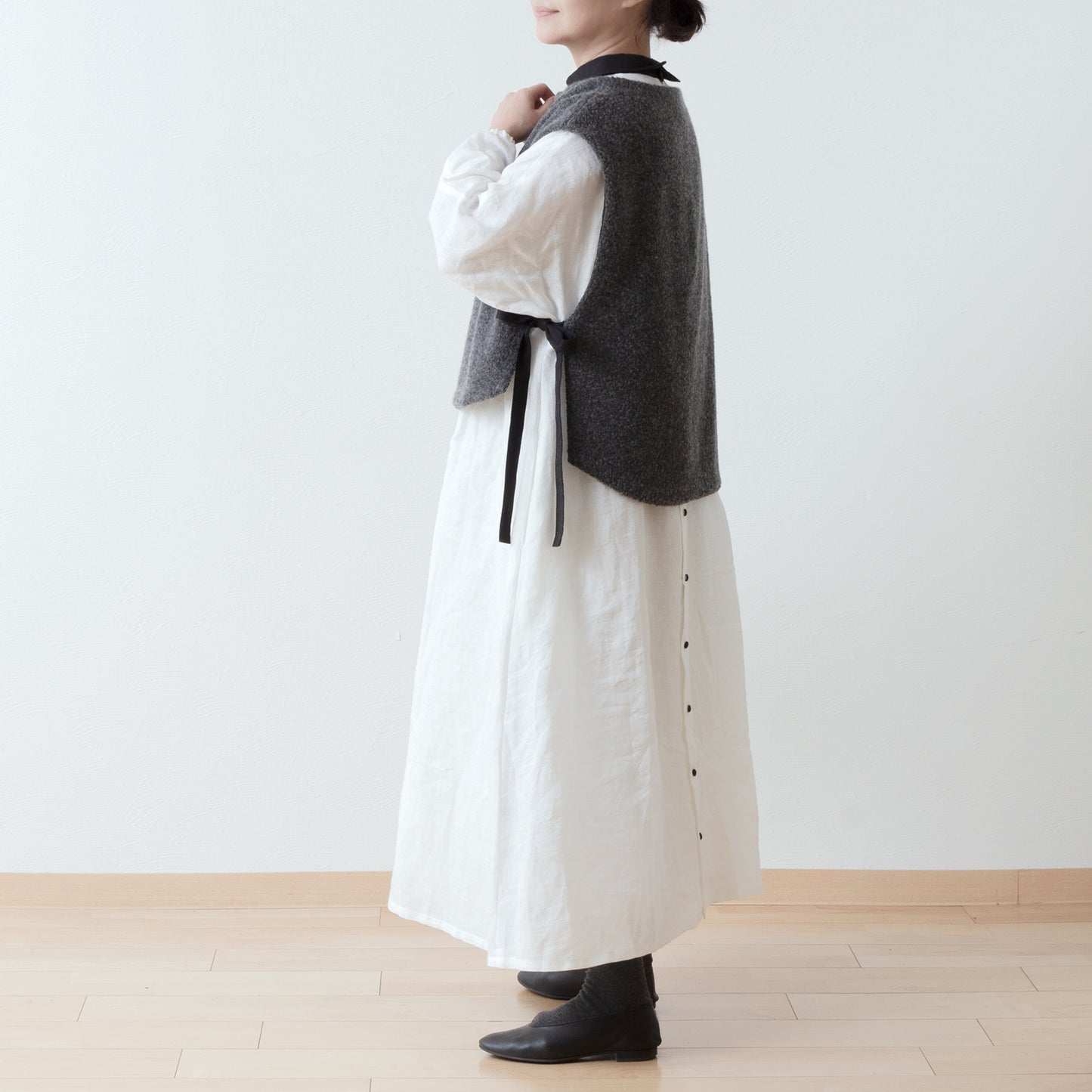 High-quality wool boa side open vest/top gray