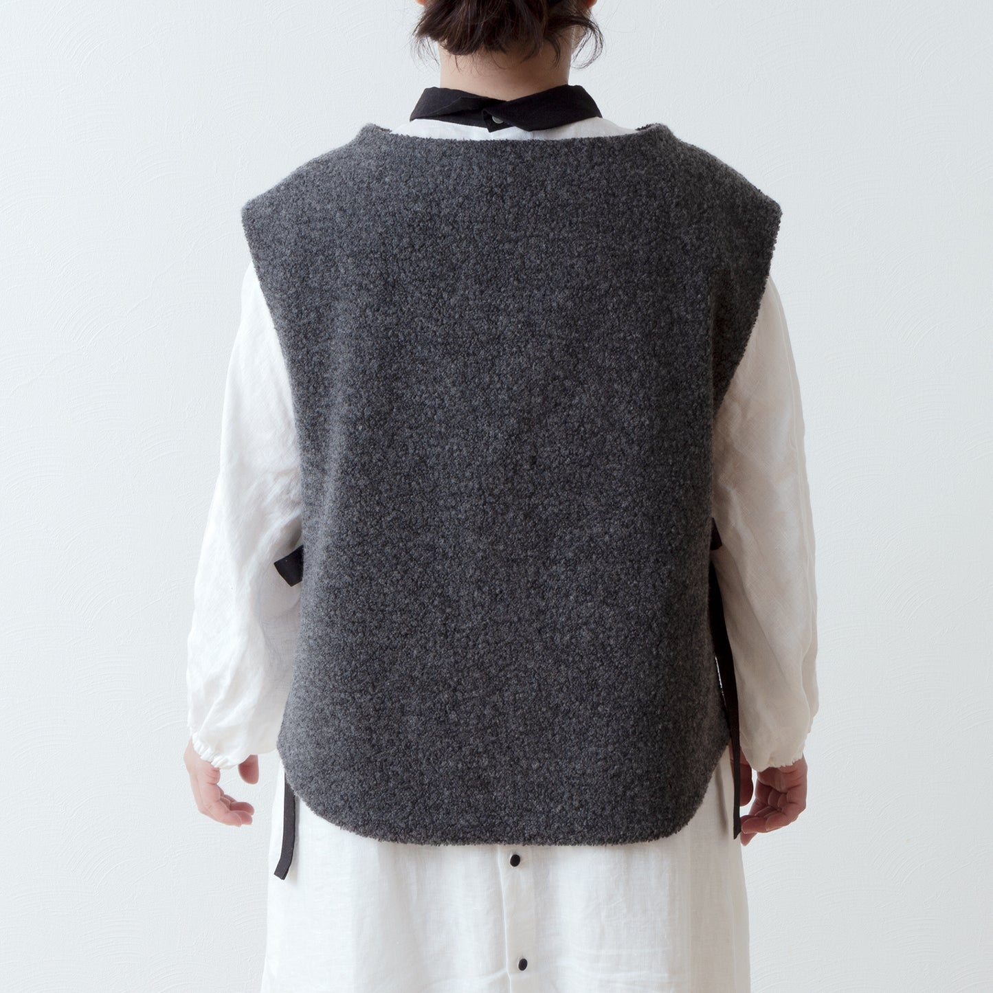 High-quality wool boa side open vest/top gray