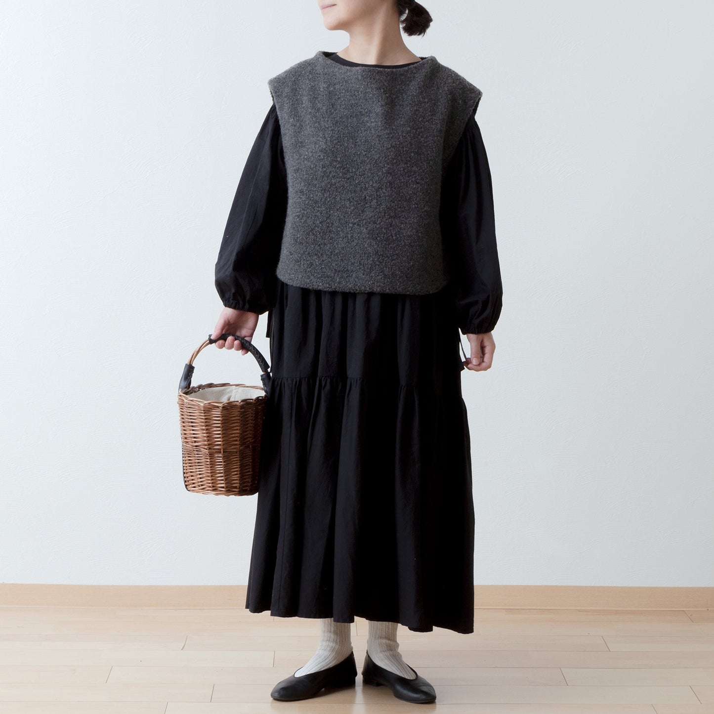 High-quality wool boa side open vest/top gray