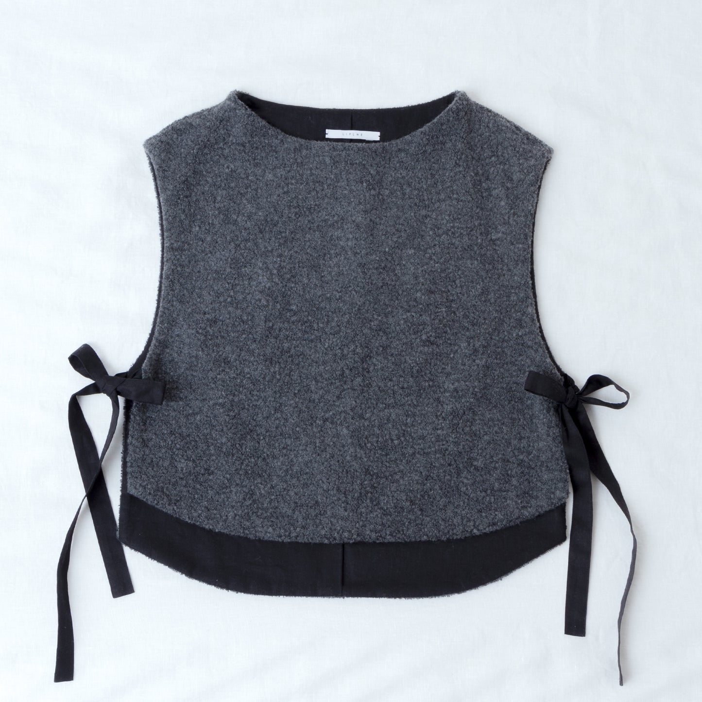 High-quality wool boa side open vest/top gray