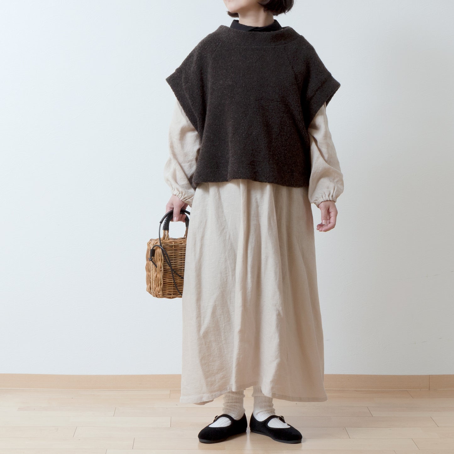 High-quality wool boa French sleeve A-line vest/dark brown
