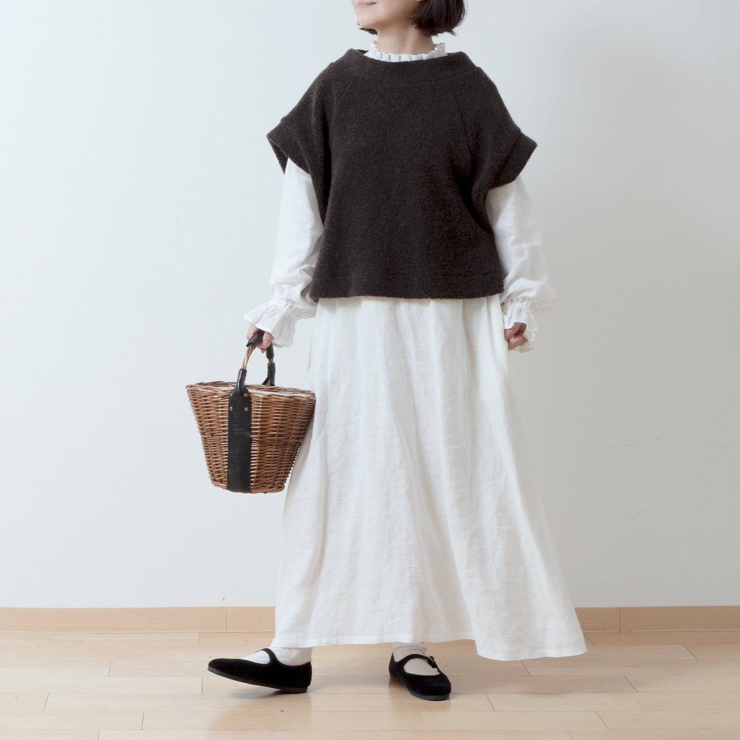 High-quality wool boa French sleeve A-line vest/dark brown