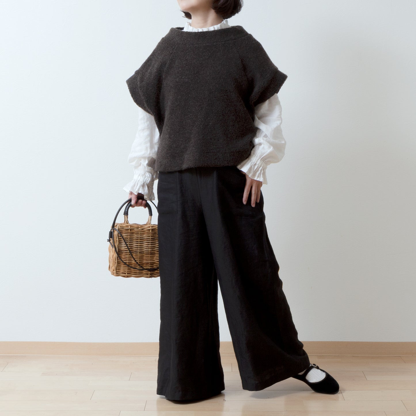 High-quality wool boa French sleeve A-line vest/dark brown