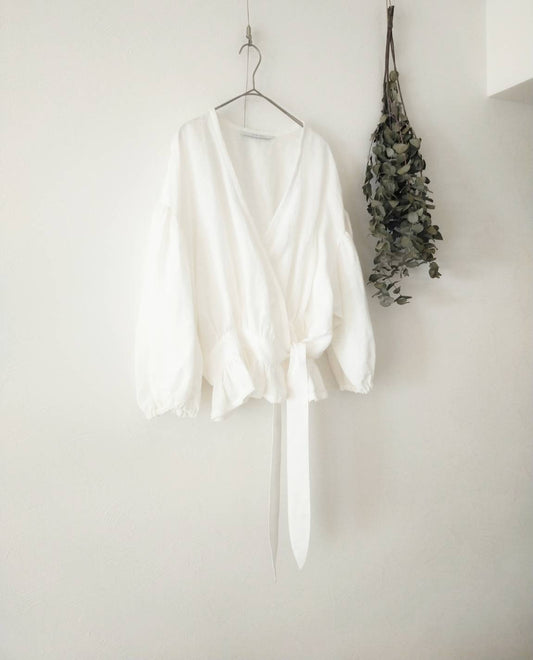 Cache-coeur 荷葉邊亞麻短上衣/米白色