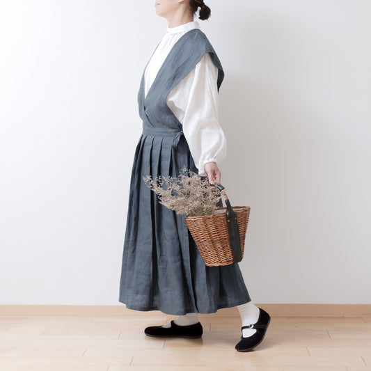 A girly apron cache-coeur dress - French linen/gray