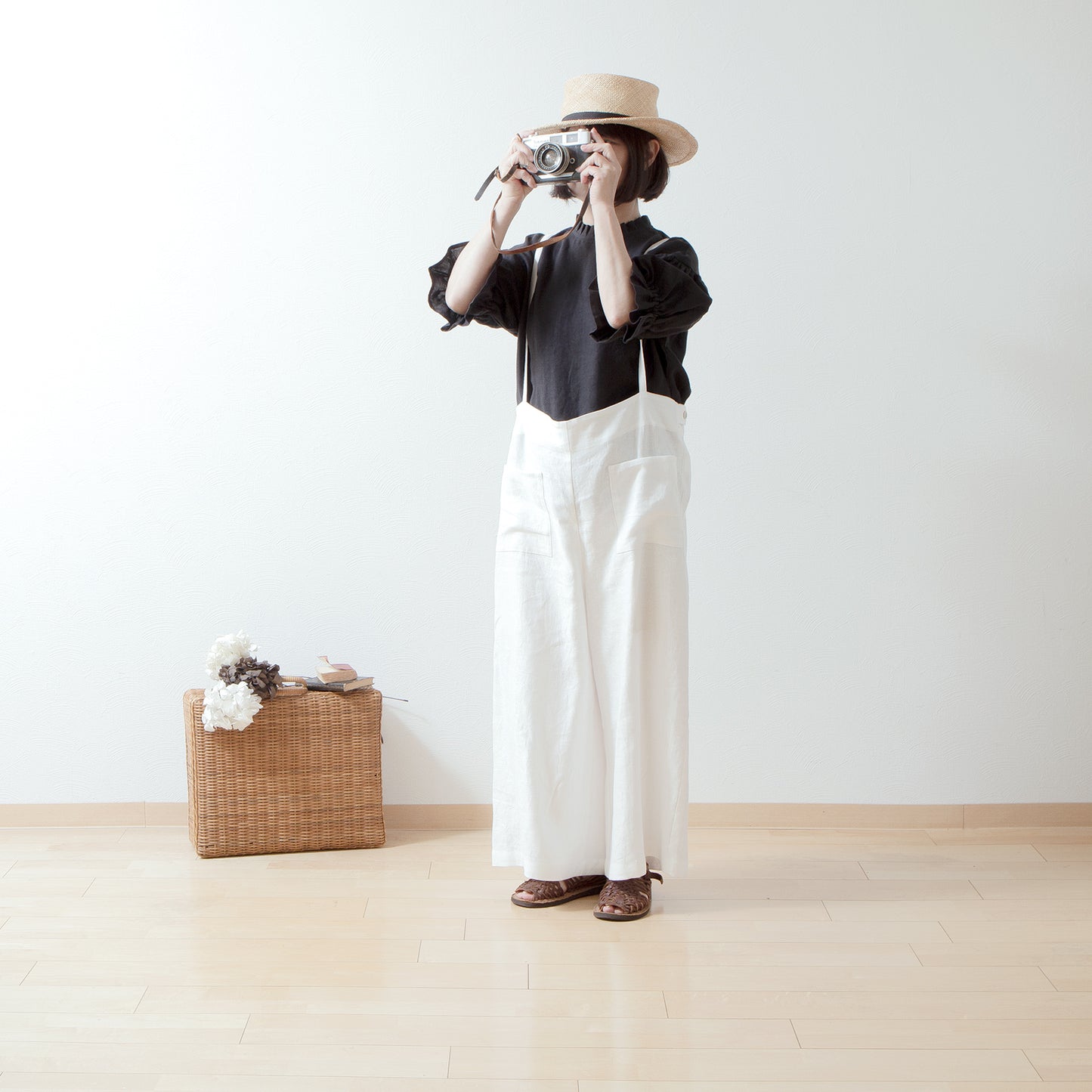 Suspender Wide Linen Pants / Off-white