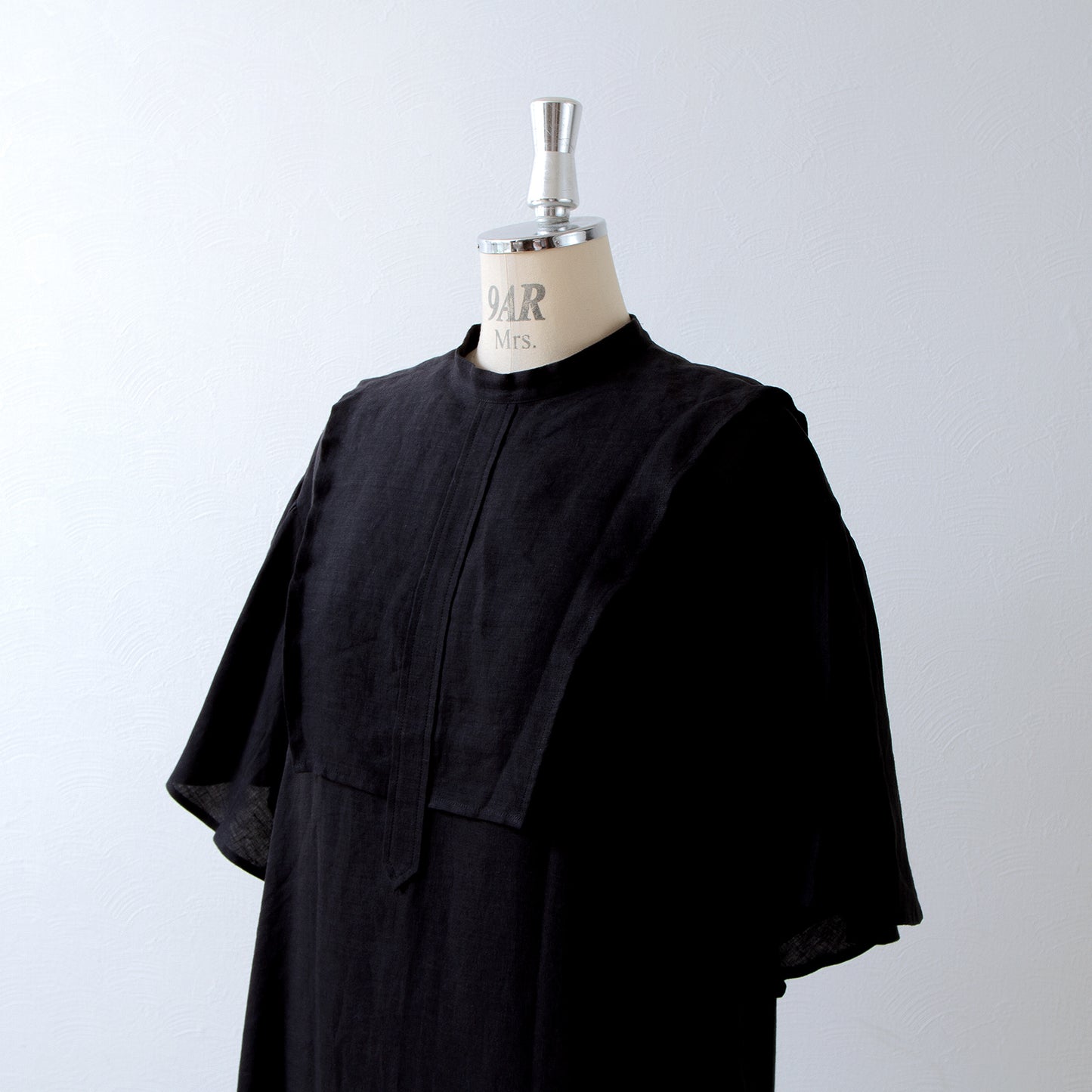 York Layered Flare Half-Sleeve Linen Dress/Black
