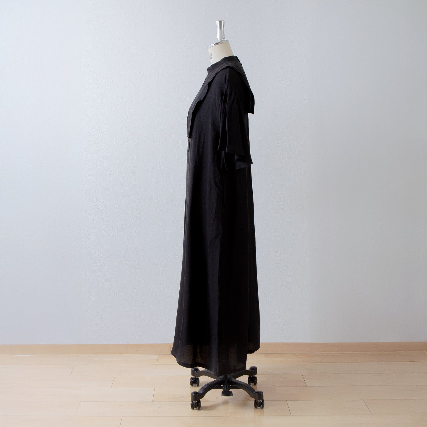 York Layered Flare Half-Sleeve Linen Dress/Black
