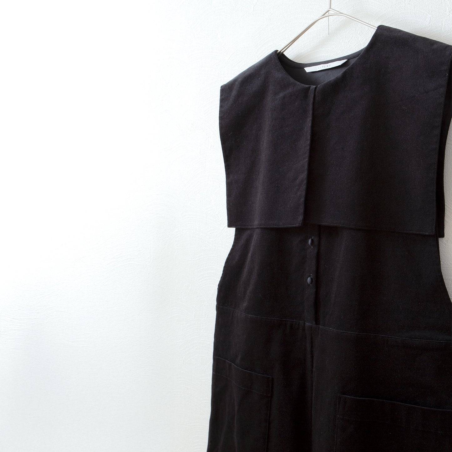 方領亞麻連身褲/黑色