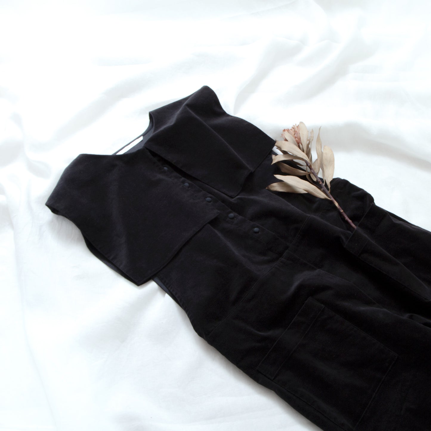 方領亞麻連身褲/黑色