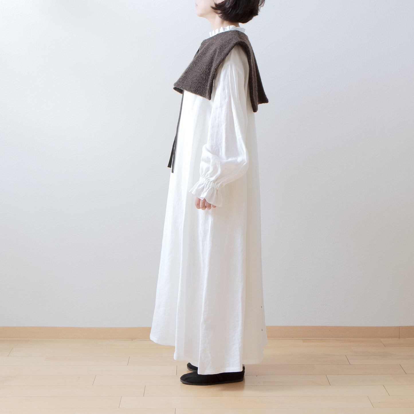 優質羊毛圍巾側開背心/淺米色