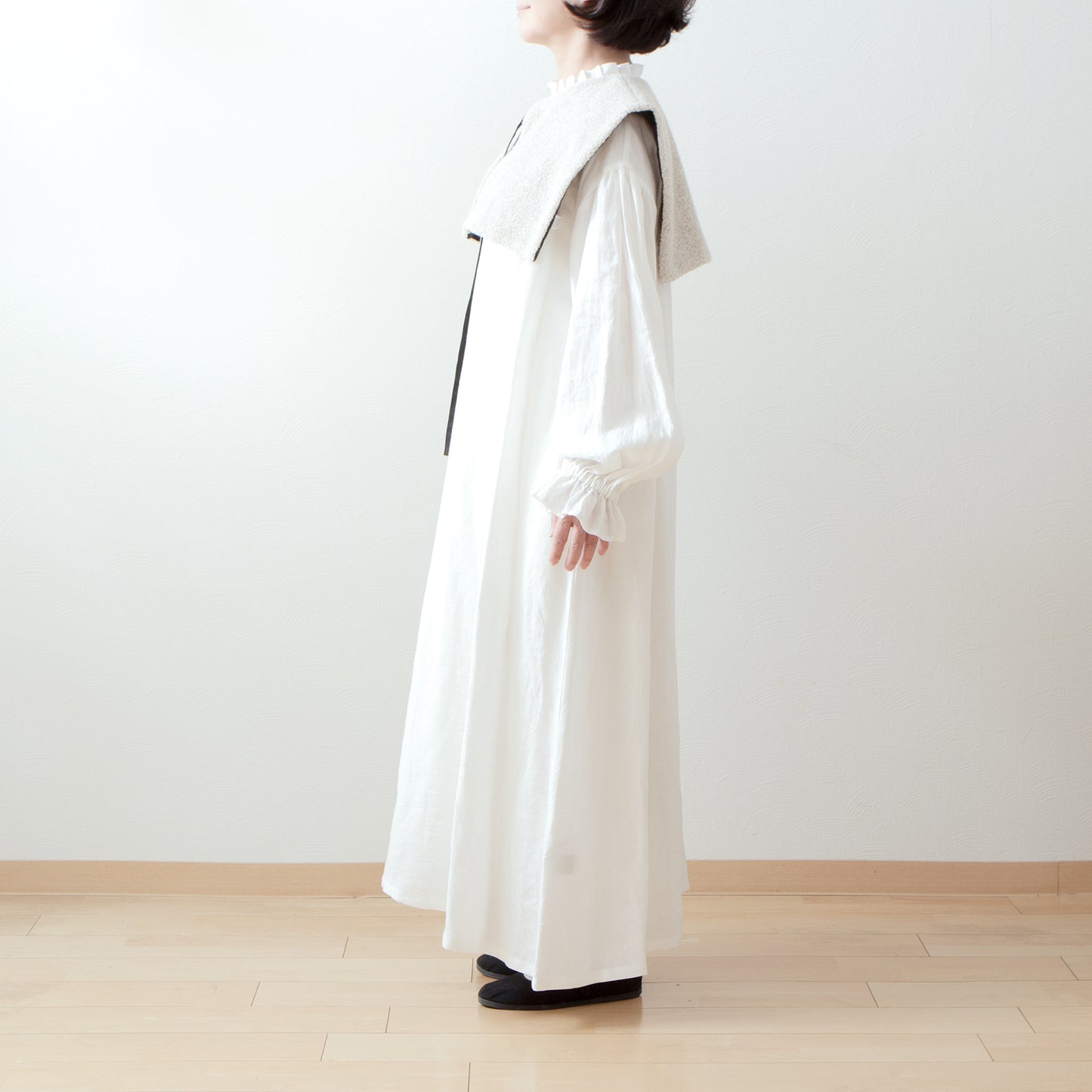 優質羊毛圍巾側開背心/淺米色