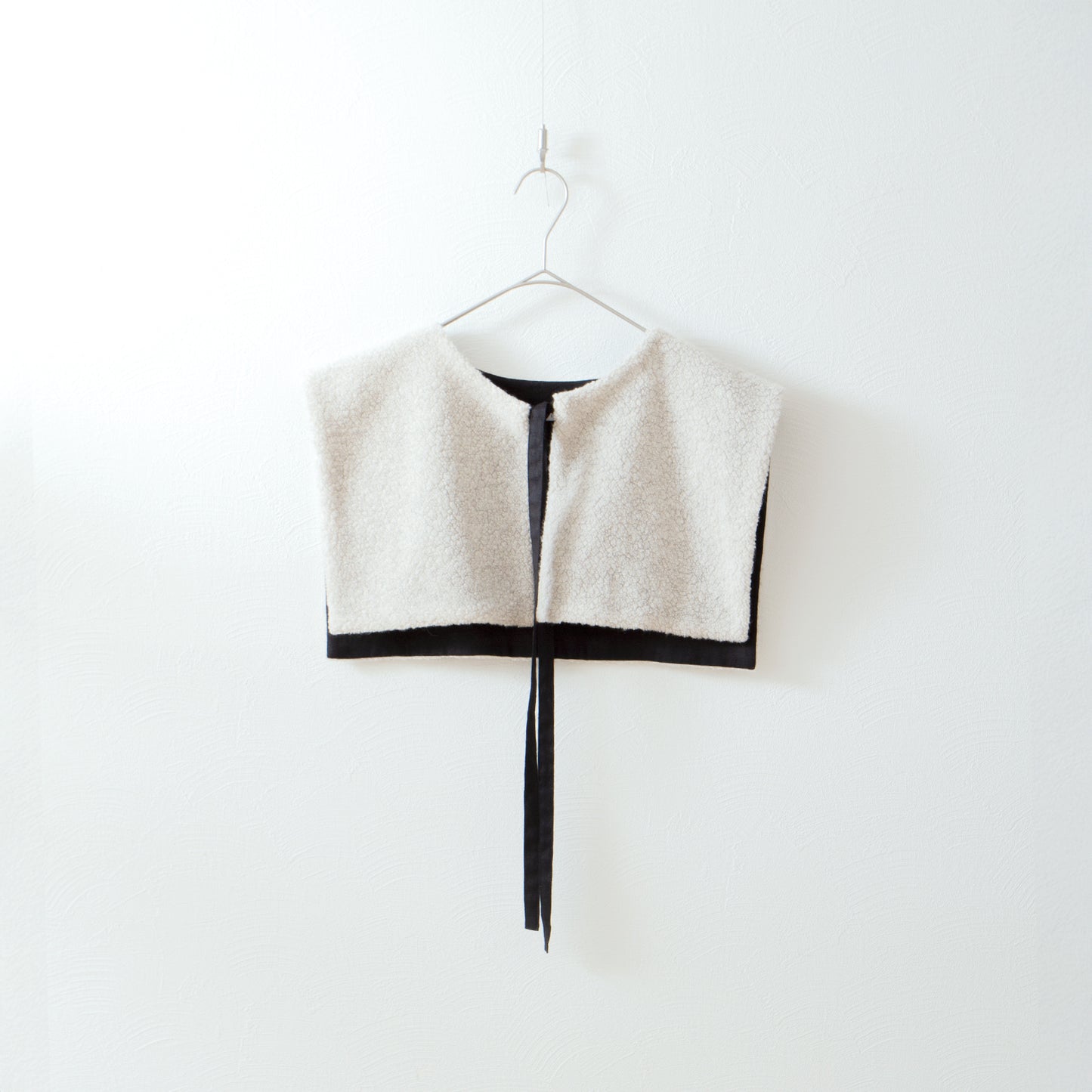 優質羊毛圍巾側開背心/淺米色