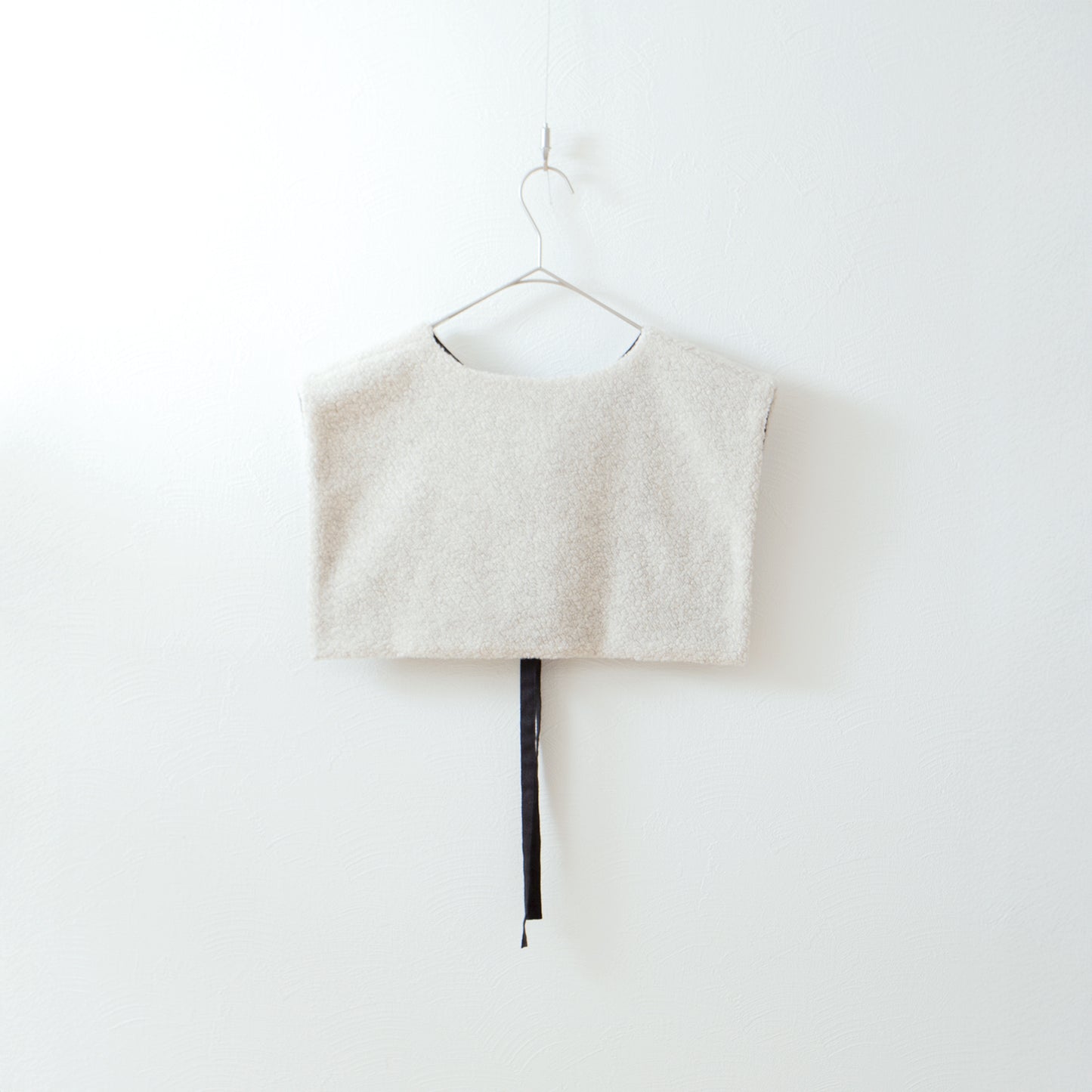 優質羊毛圍巾側開背心/淺米色