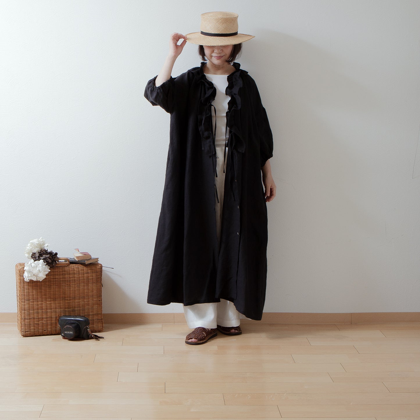 Frill Collar Half Sleeve Linen Dress / Black