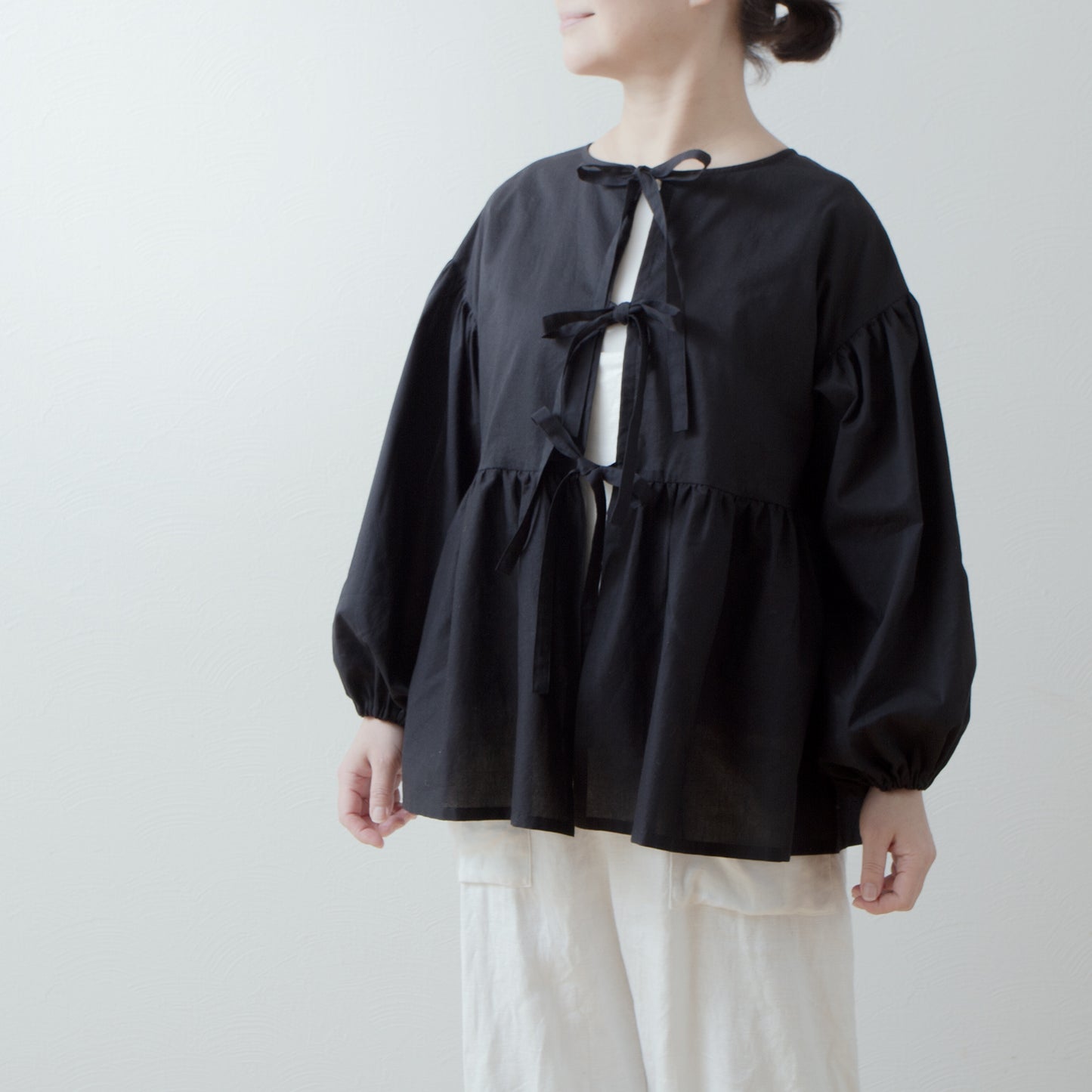 Adult-Cute Tiered 2-Way Blouse with Back Ribbon Tie / Black