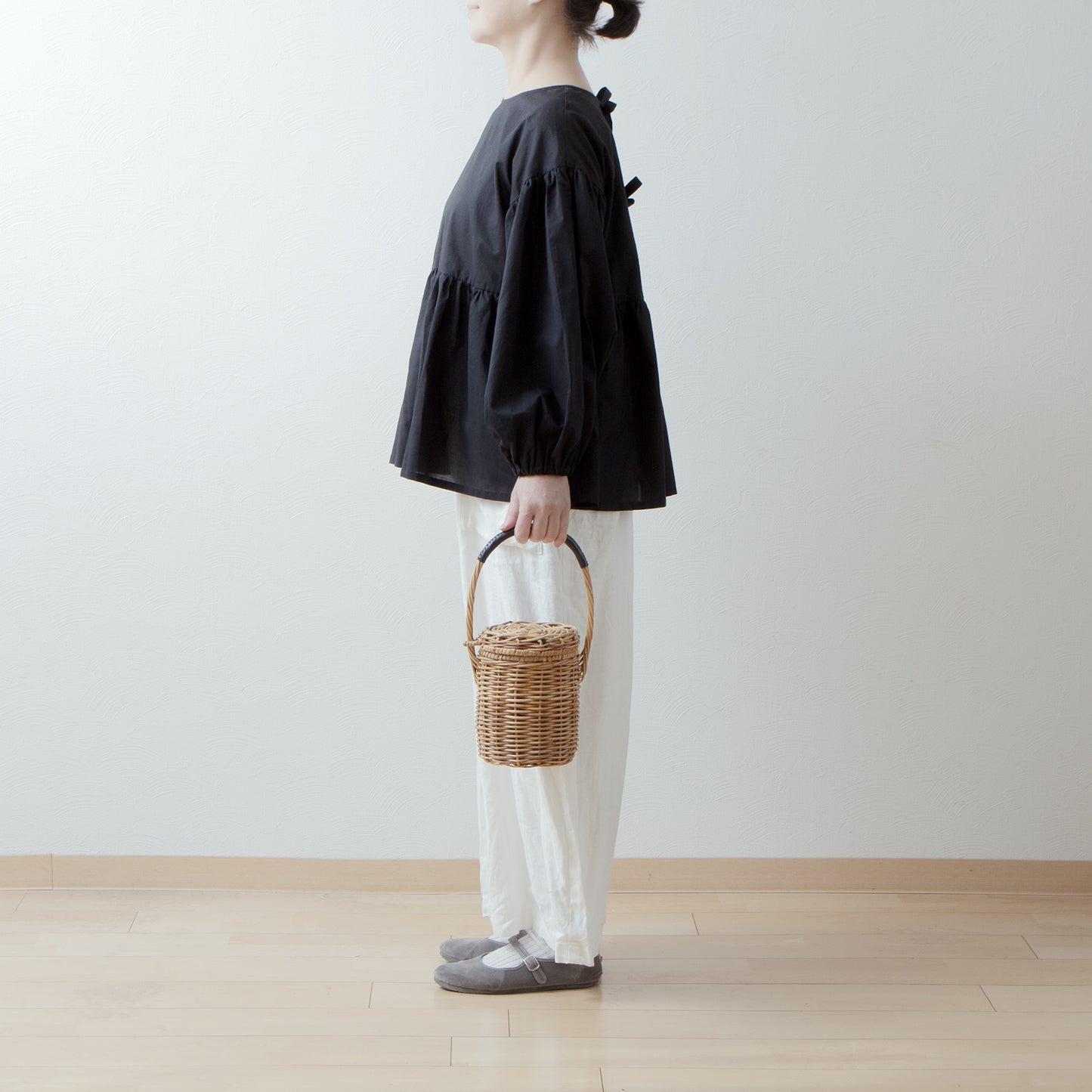 Adult-Cute Tiered 2-Way Blouse with Back Ribbon Tie / Black