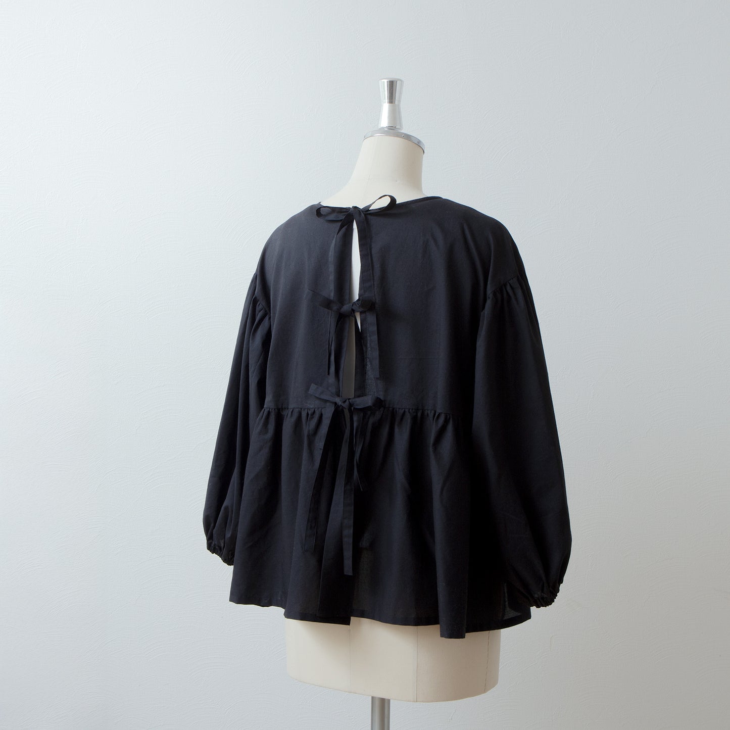 Adult-Cute Tiered 2-Way Blouse with Back Ribbon Tie / Black