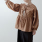 Tiered 2-Way Blouse with an Adult-Cute Ribbon Tie at the Back / Camel