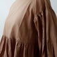 Tiered 2-Way Blouse with an Adult-Cute Ribbon Tie at the Back / Camel